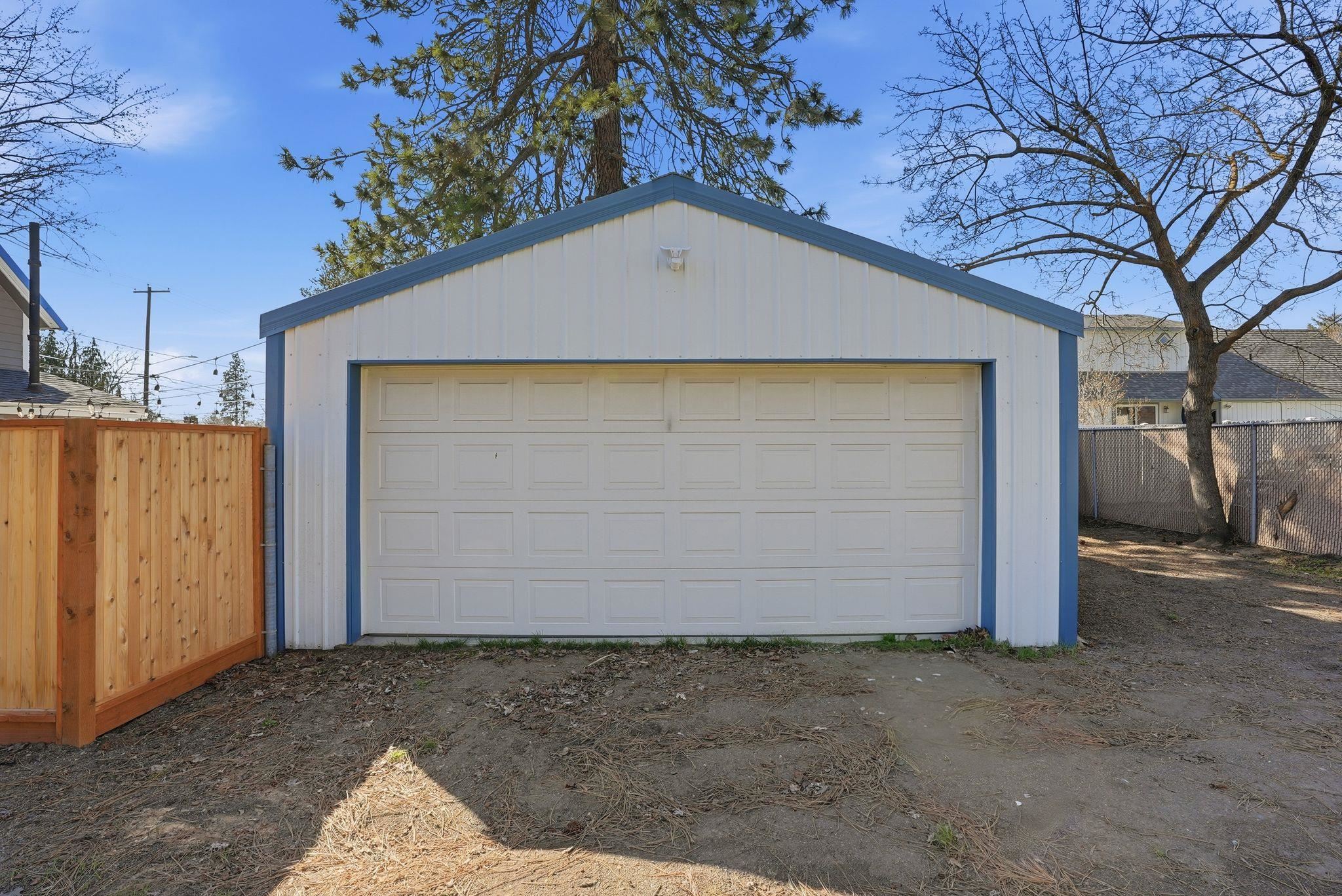 348 W Rockwell Ave - Photo 15