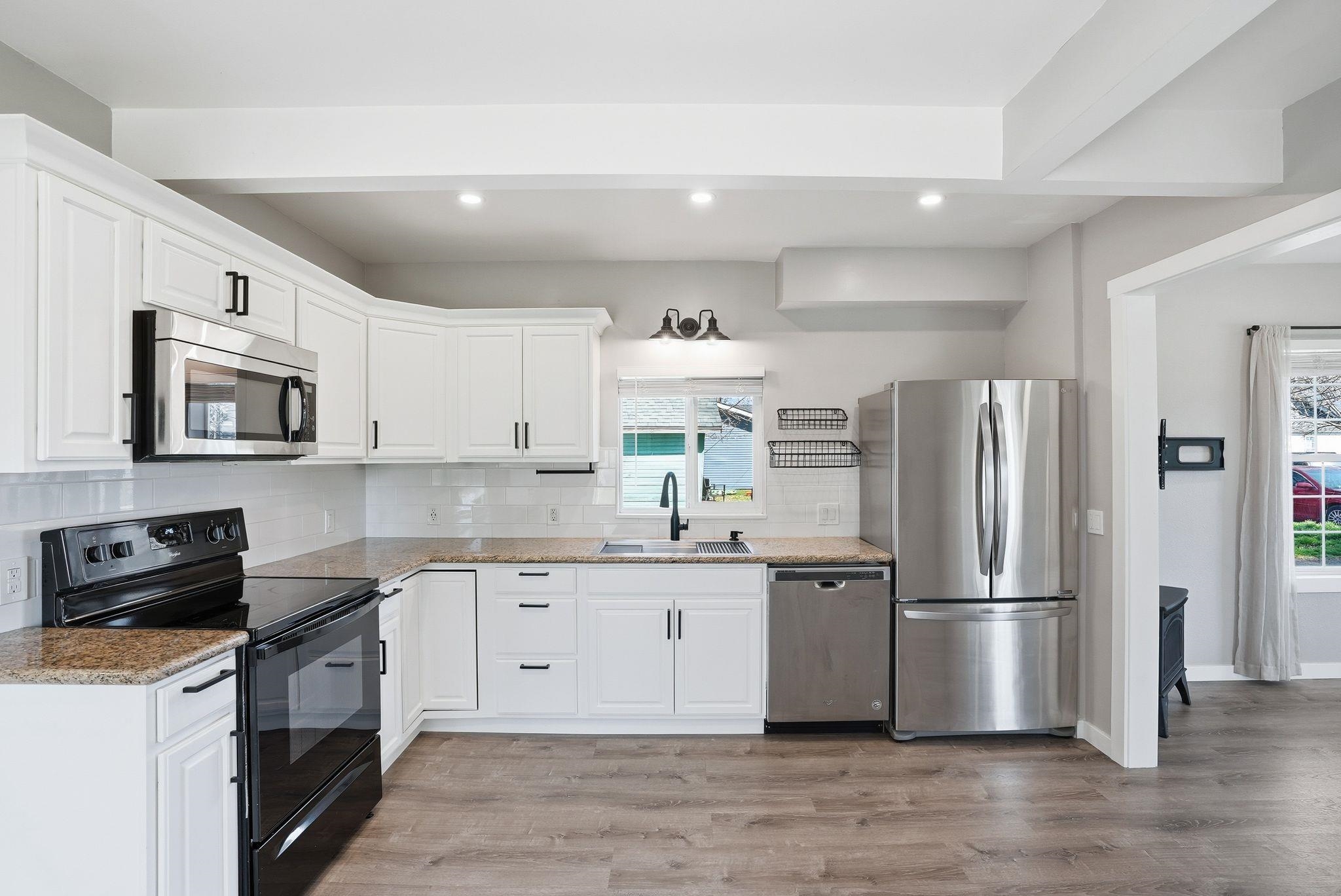 348 W Rockwell Ave - Photo 5