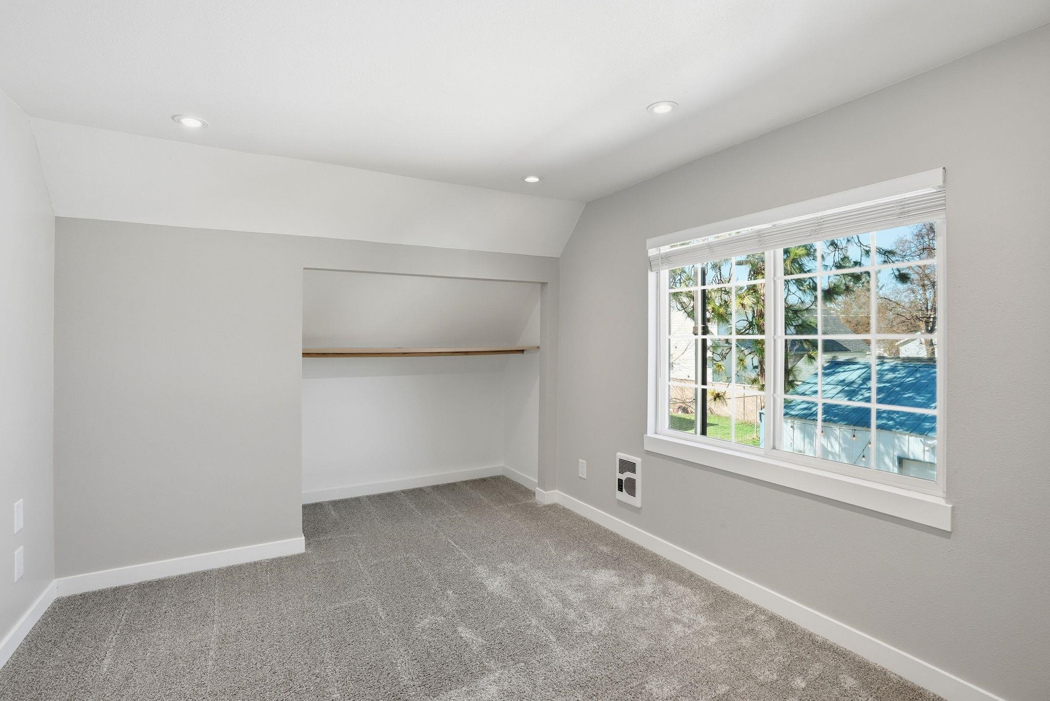 348 W Rockwell Ave - Photo 9