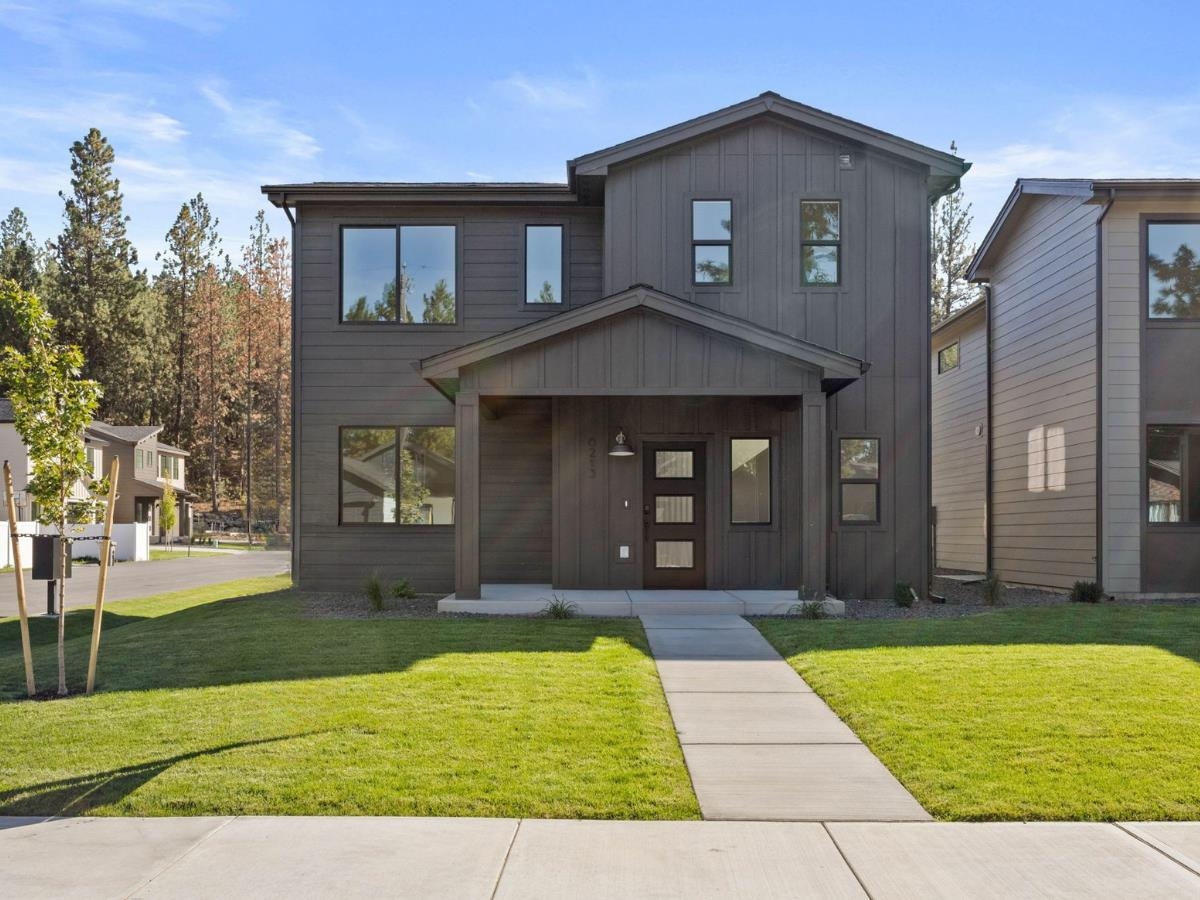 6213 E 13th Ln - Photo 1