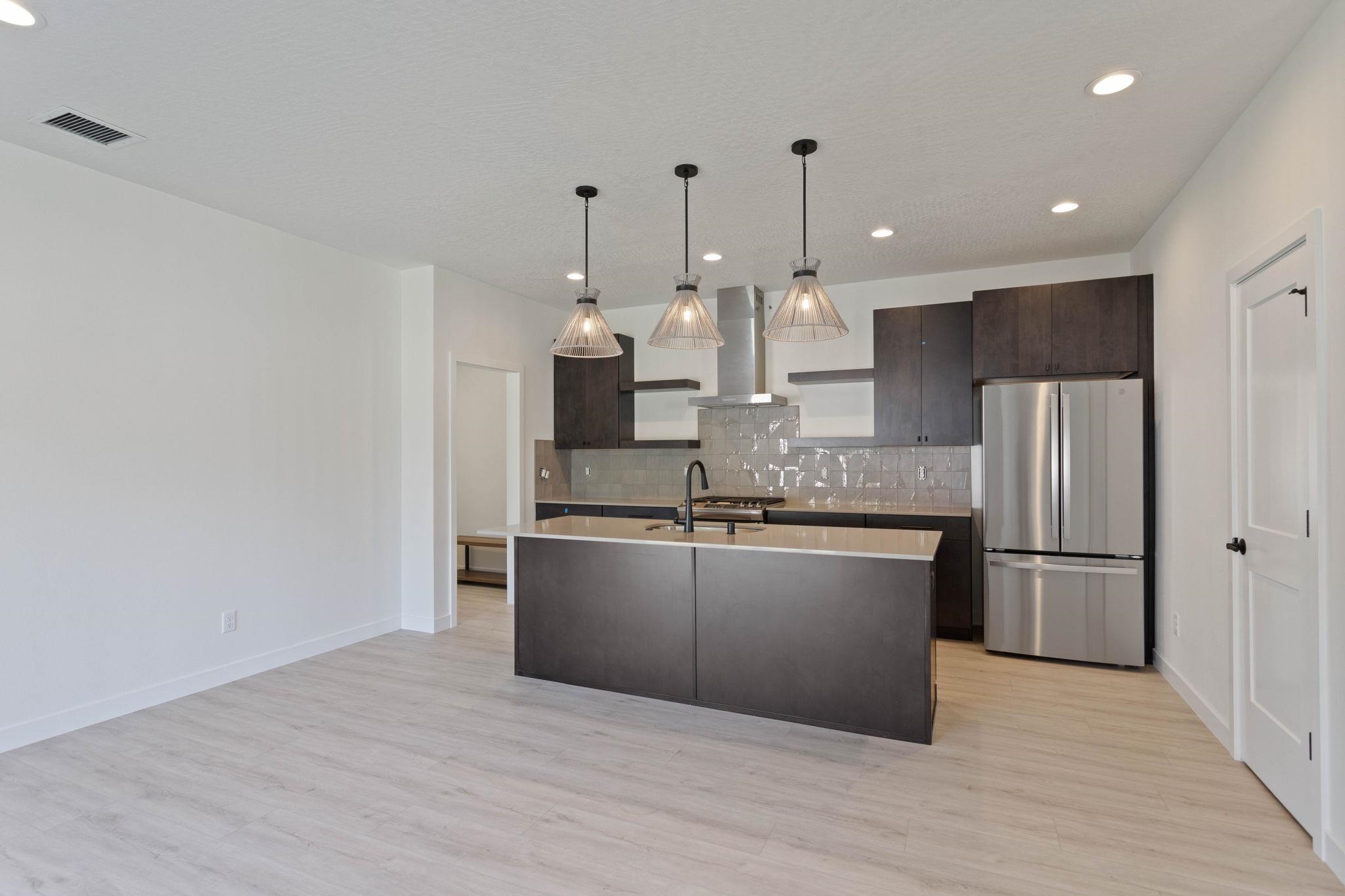6213 E 13th Ln - Photo 5