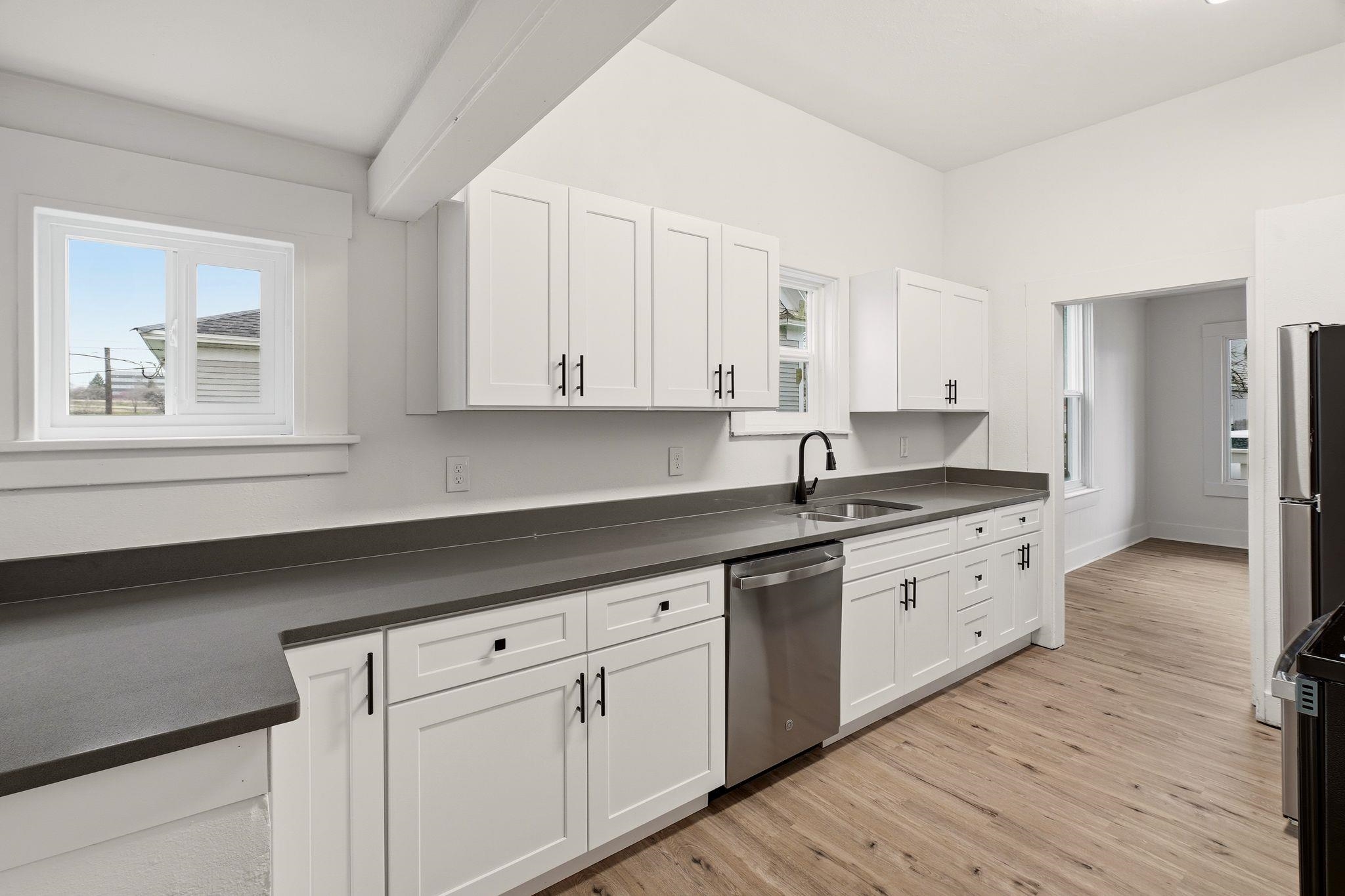 1408 E Pacific Ave - Photo 6