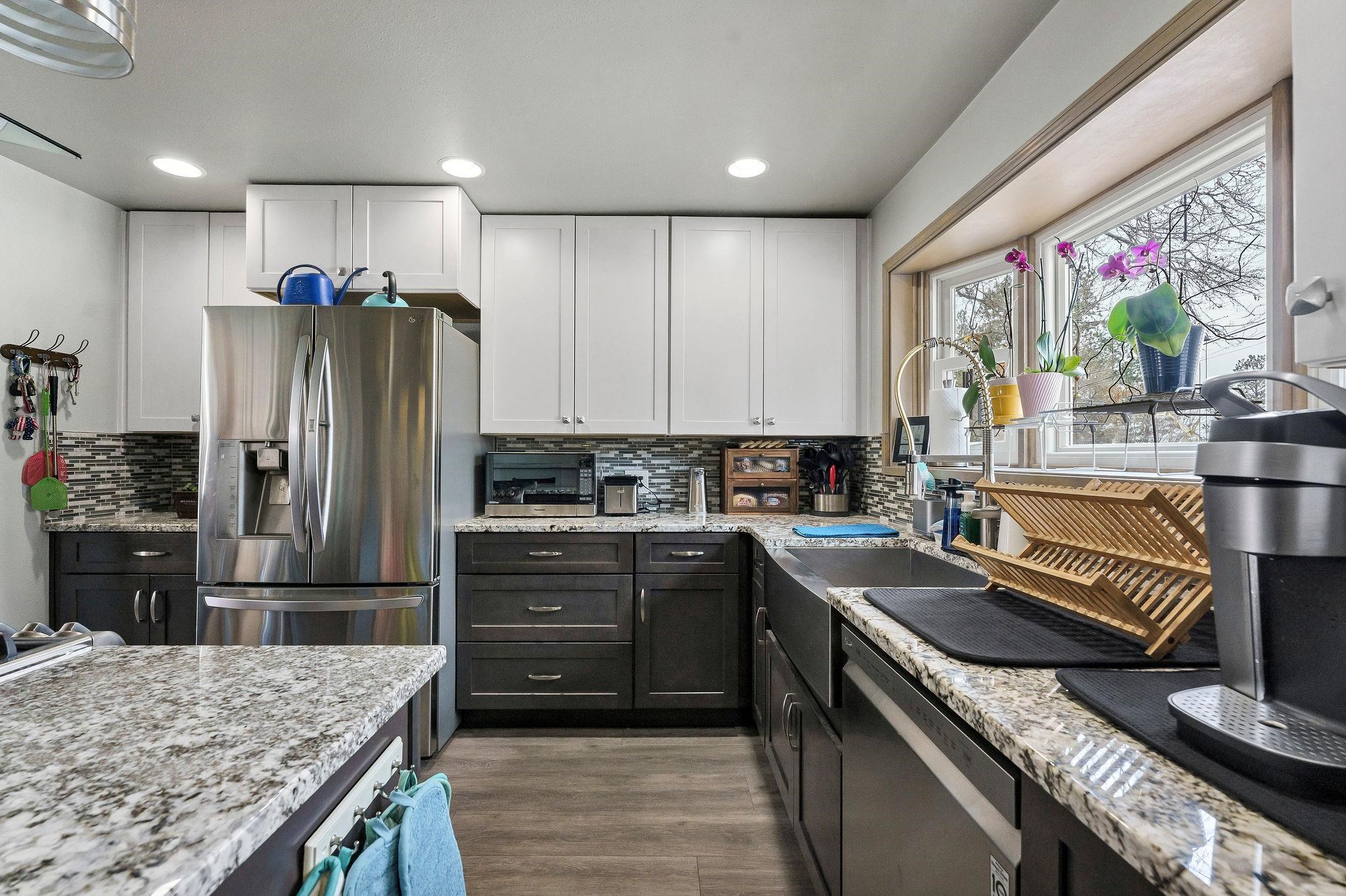 3805 E Pratt Ave - Photo 12