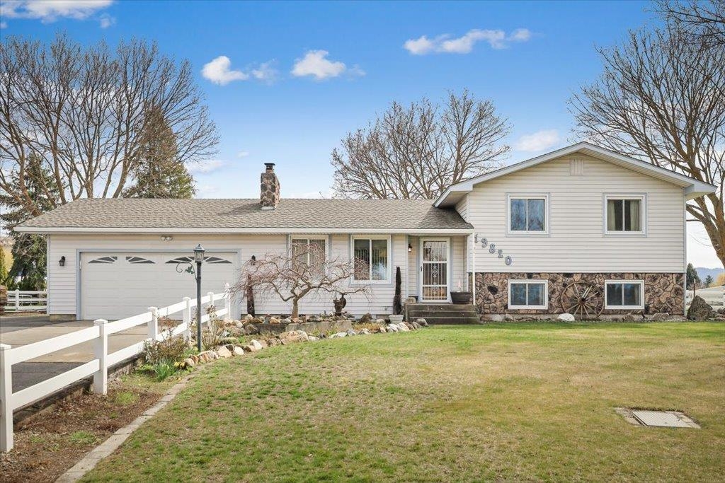 19820 E Micaview Ave - Photo 2