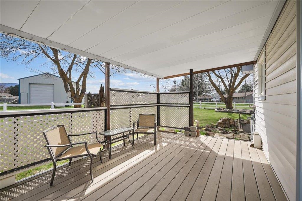 19820 E Micaview Ave - Photo 23