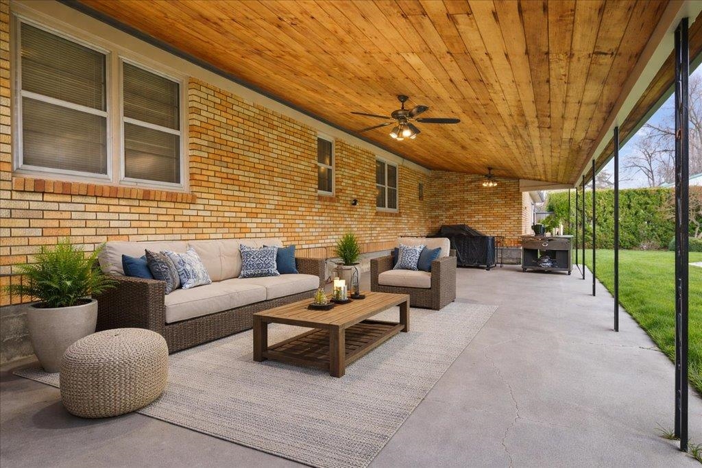 10818 E Nixon Ave - Photo 4