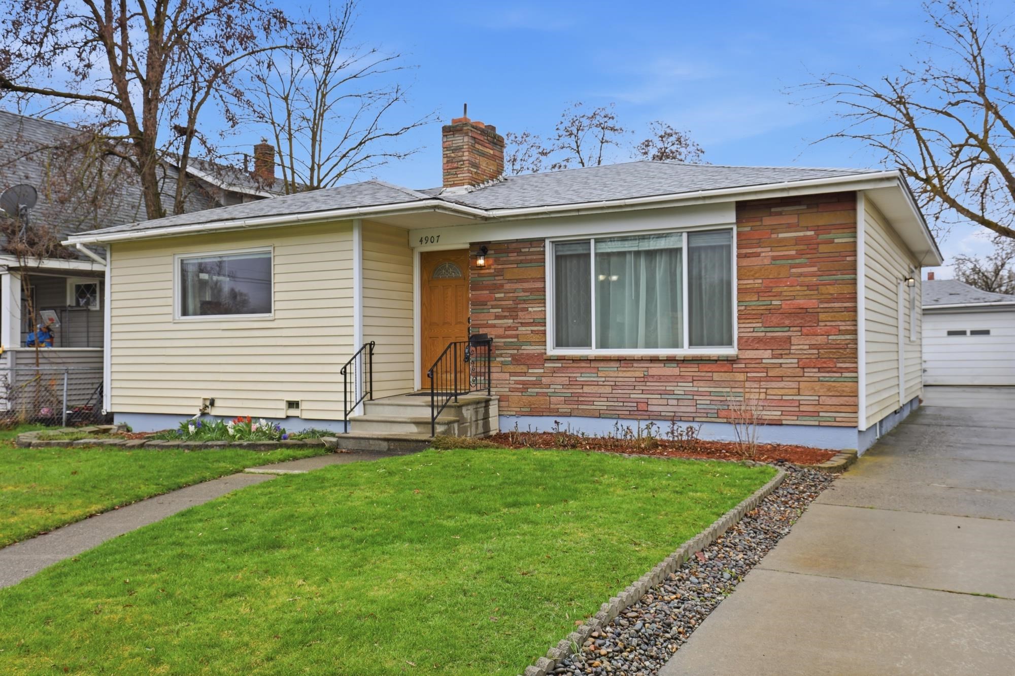 4907 N Stone St - Photo 3