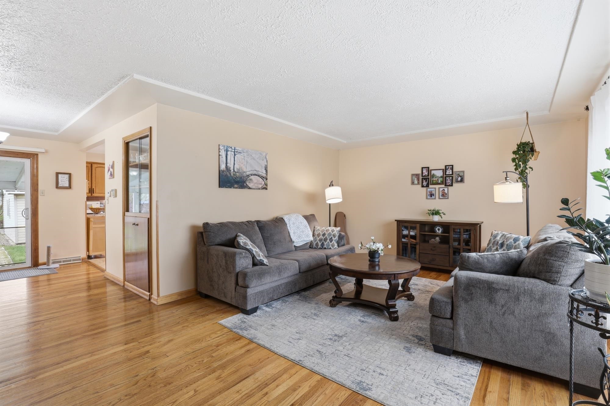 4907 N Stone St - Photo 4