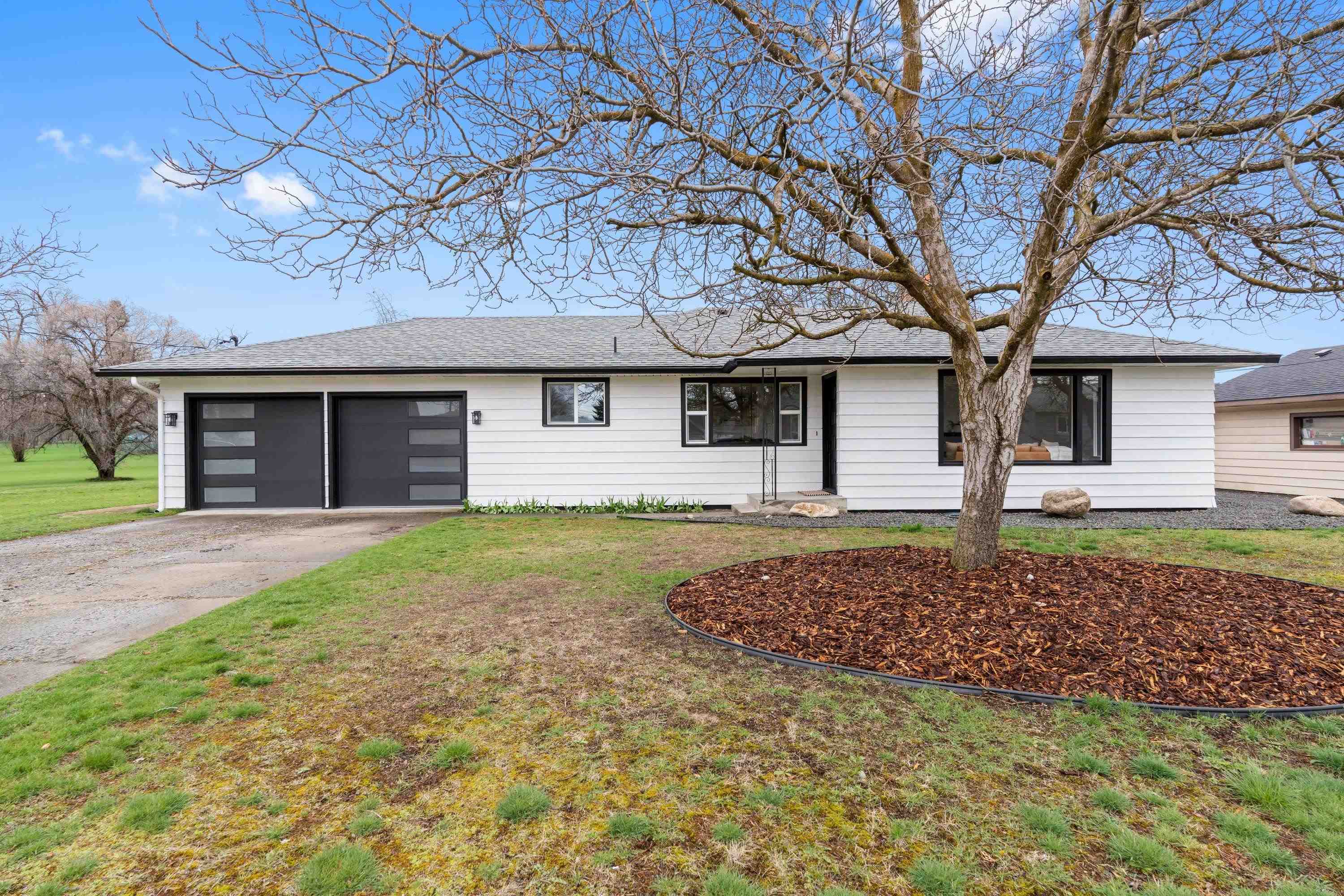 1502 N Woodruff Rd - Photo 3