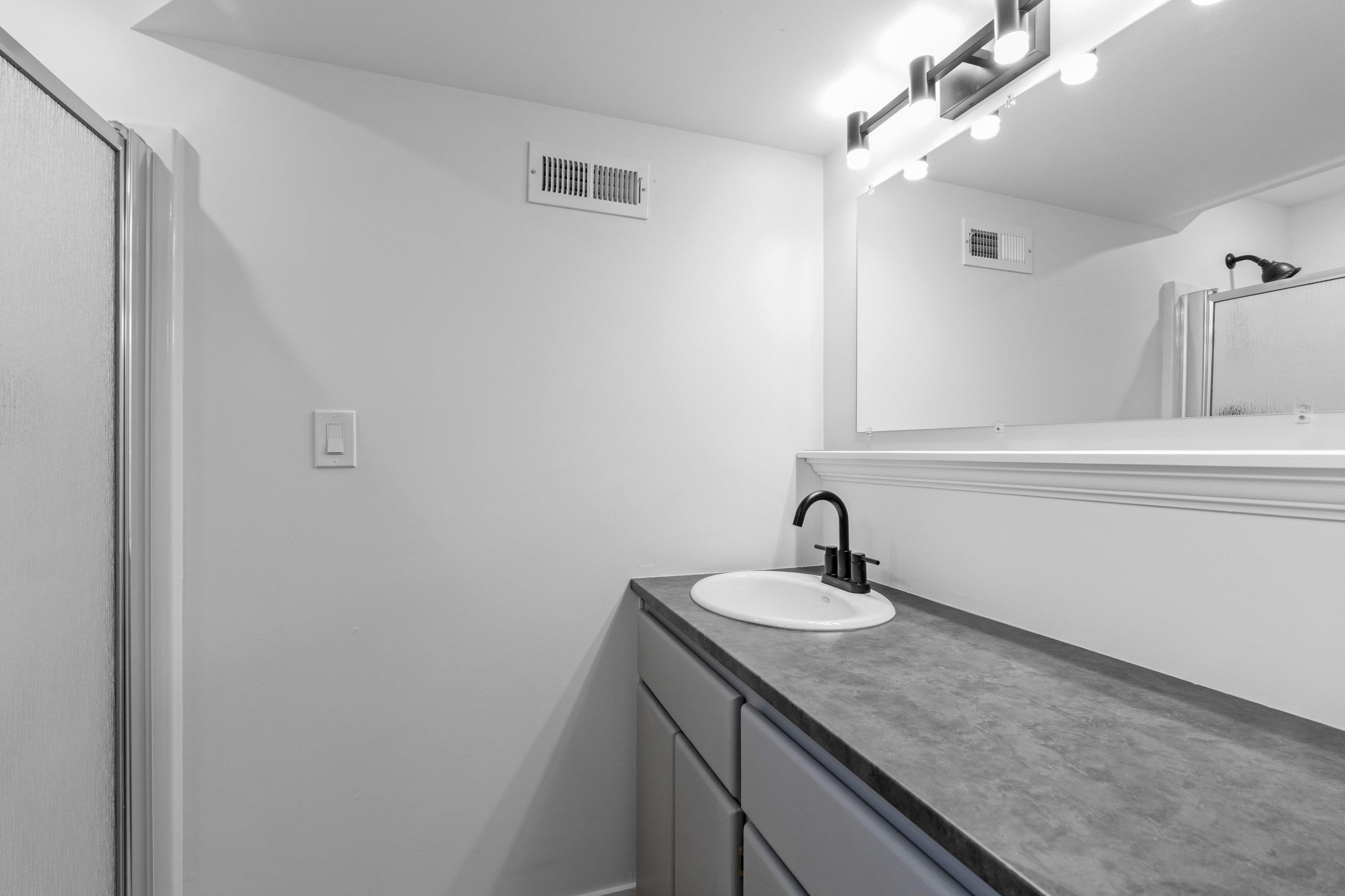 1502 N Woodruff Rd - Photo 36