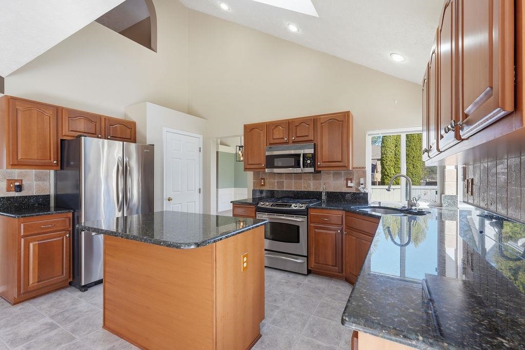 16520 N Dakota Ct - Photo 13