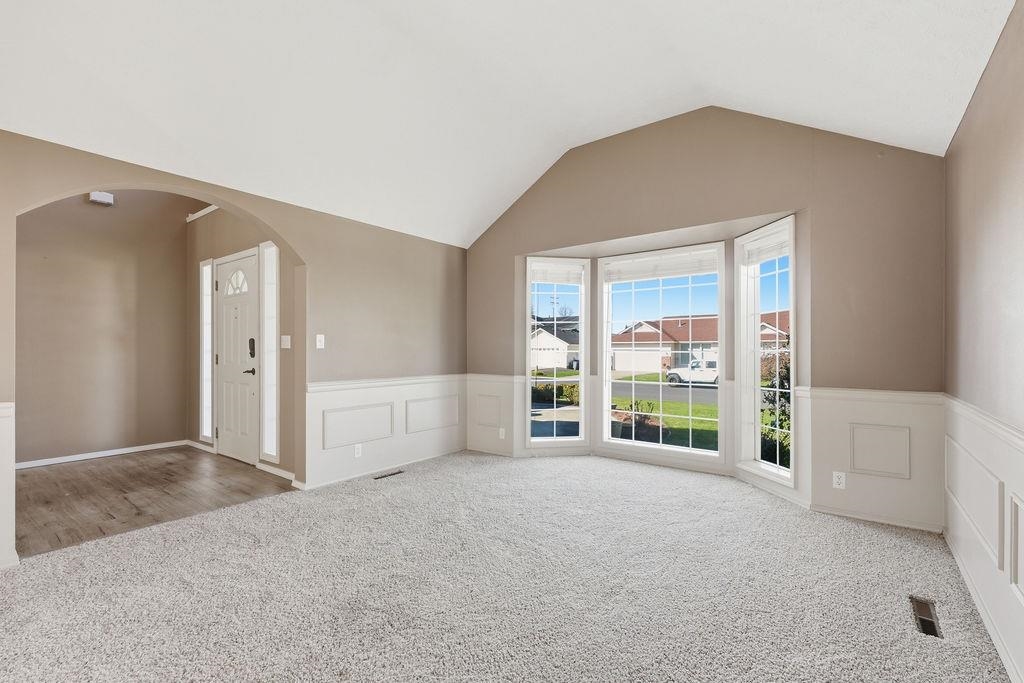 16520 N Dakota Ct - Photo 6