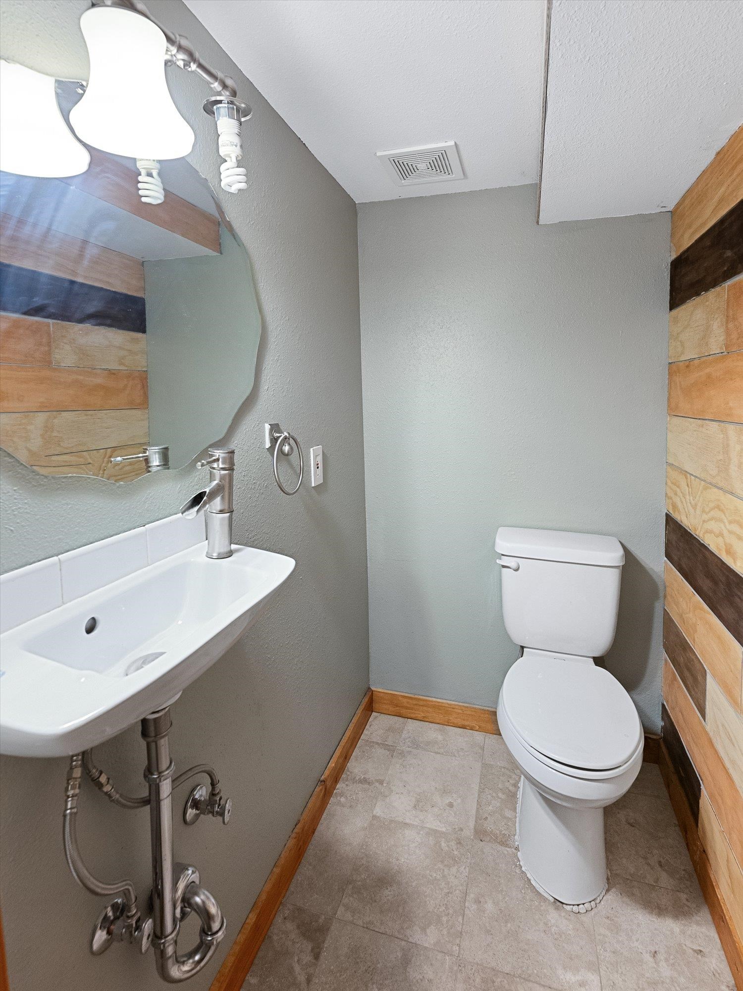 15217 E 16th Ave - Photo 25