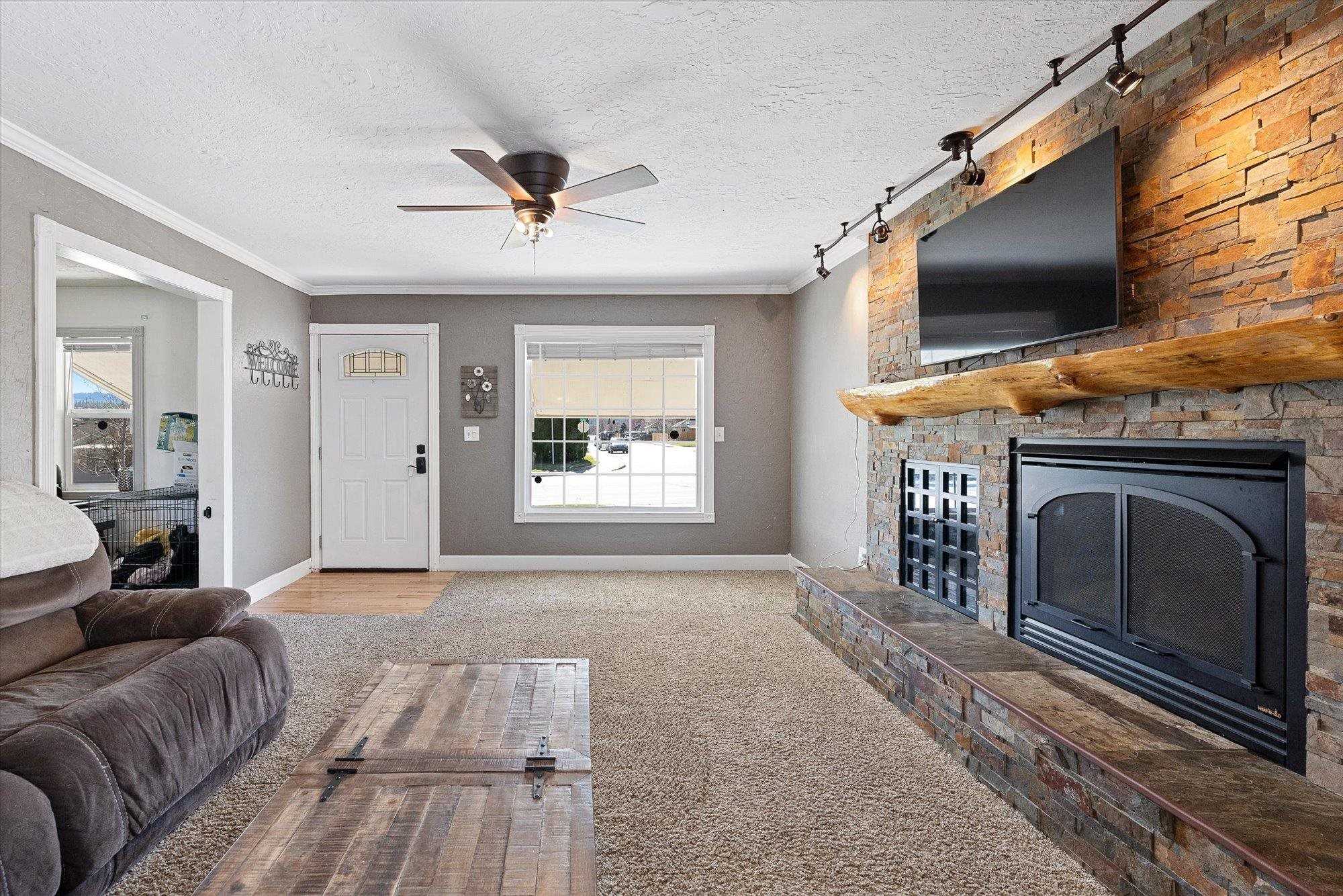 15217 E 16th Ave - Photo 5