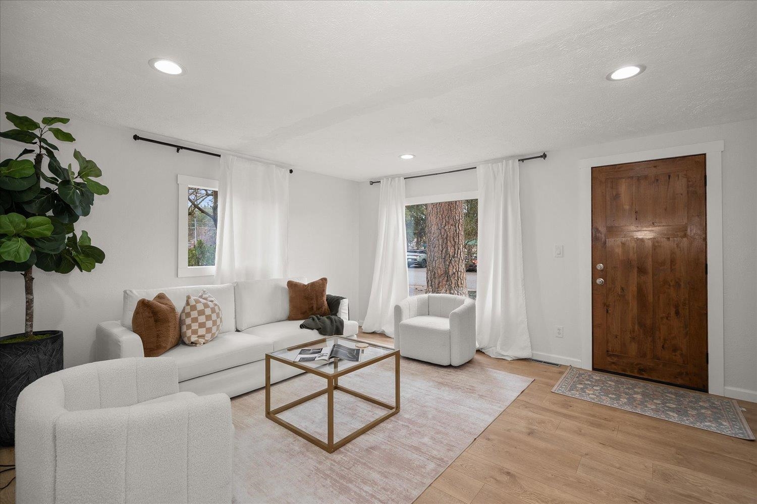 7327 E 6TH Ave - Photo 2
