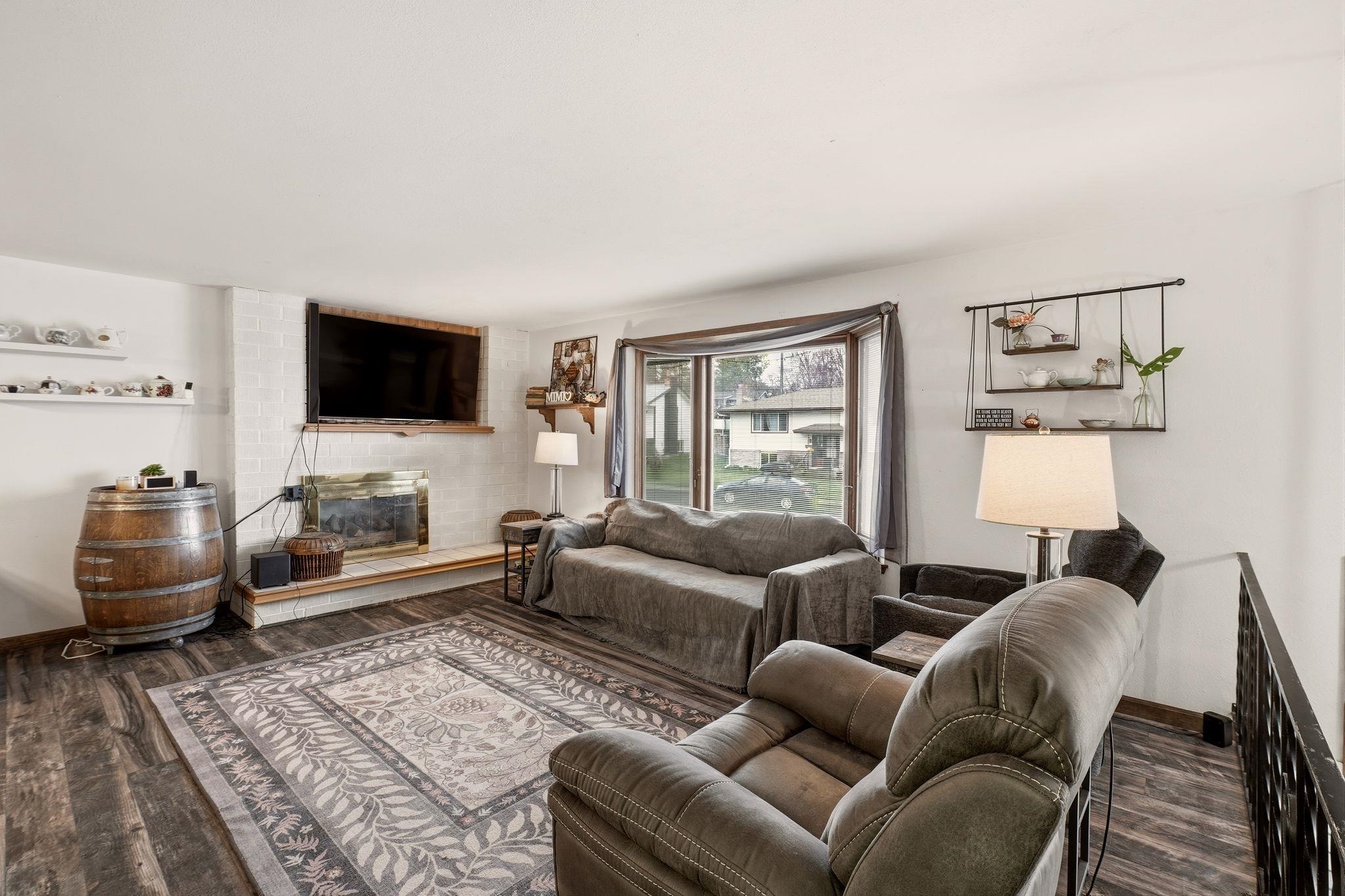 216 Gregory Dr - Photo 4