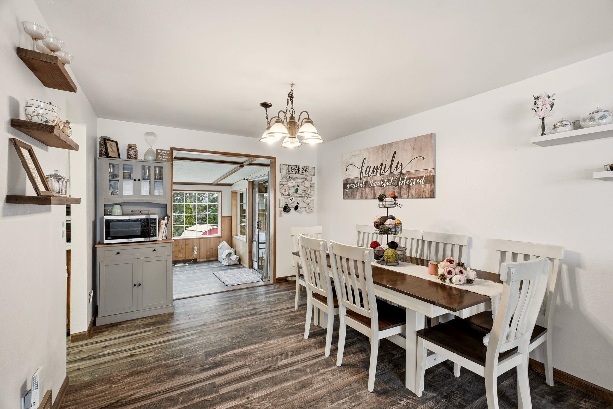 216 Gregory Dr - Photo 8
