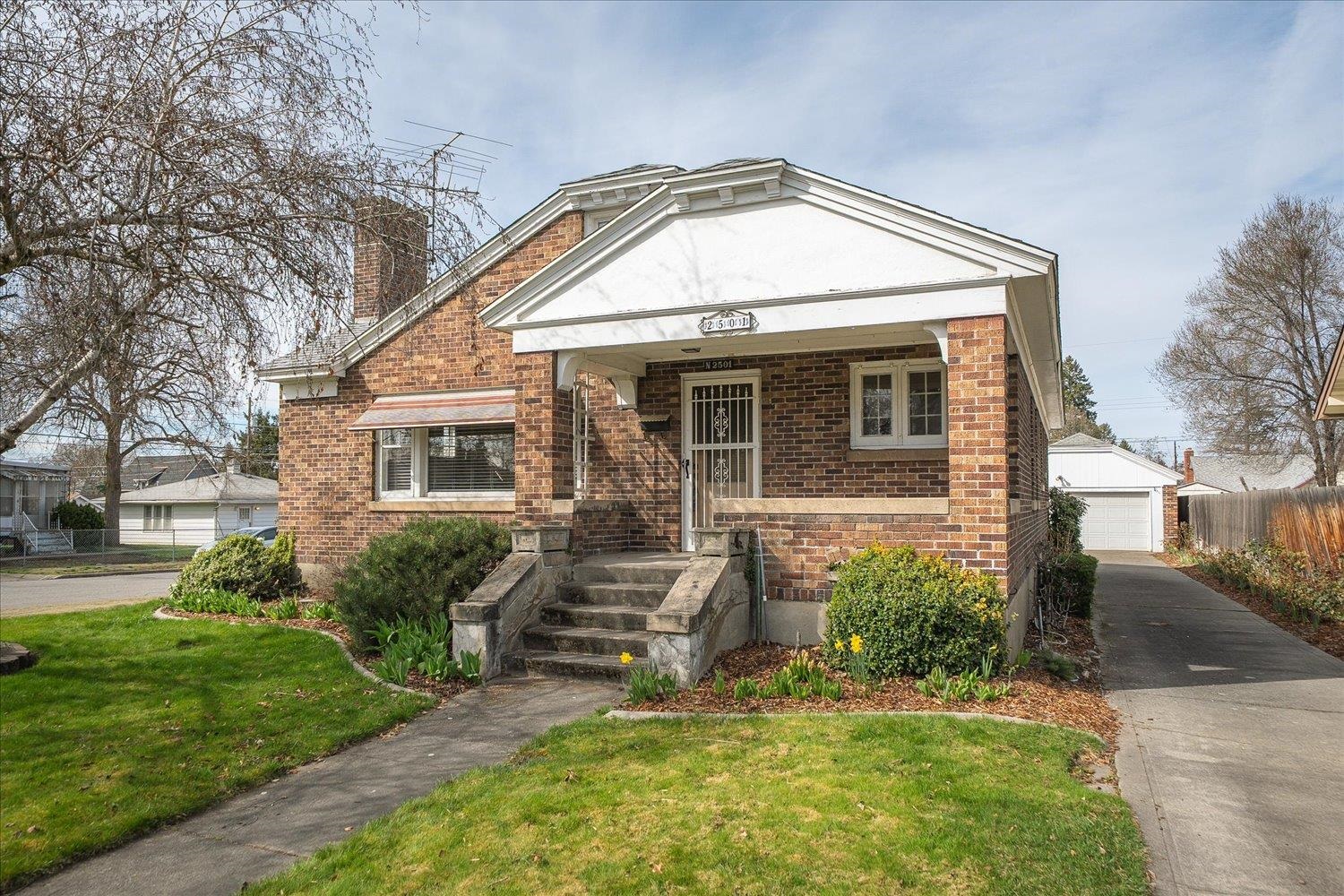 2501 N HOWARD St - Photo 1