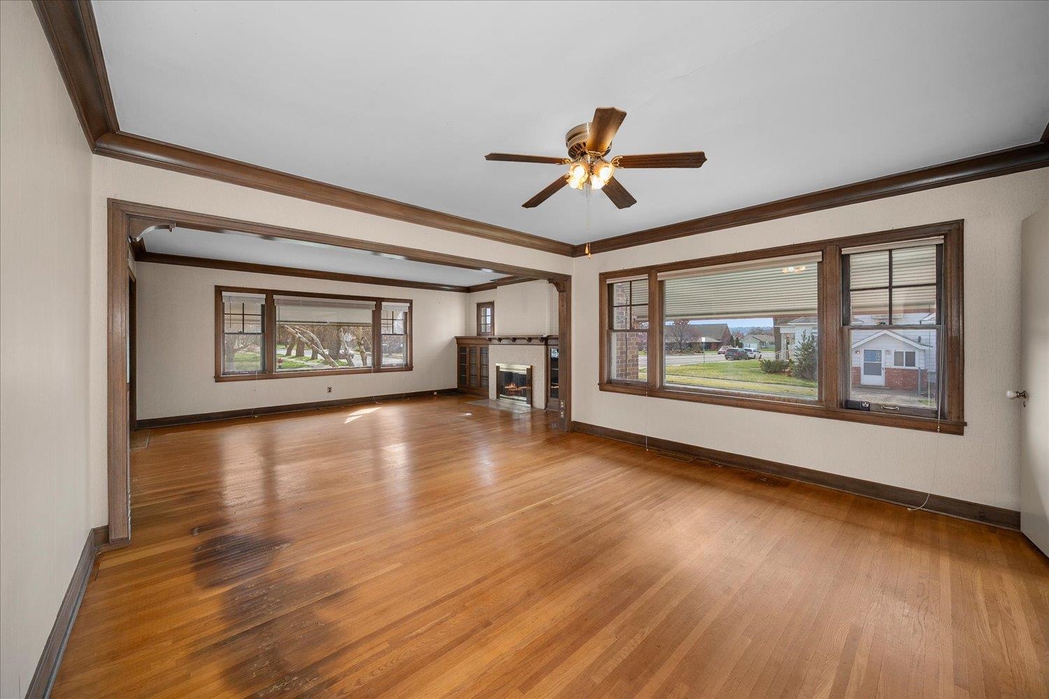 2501 N HOWARD St - Photo 12