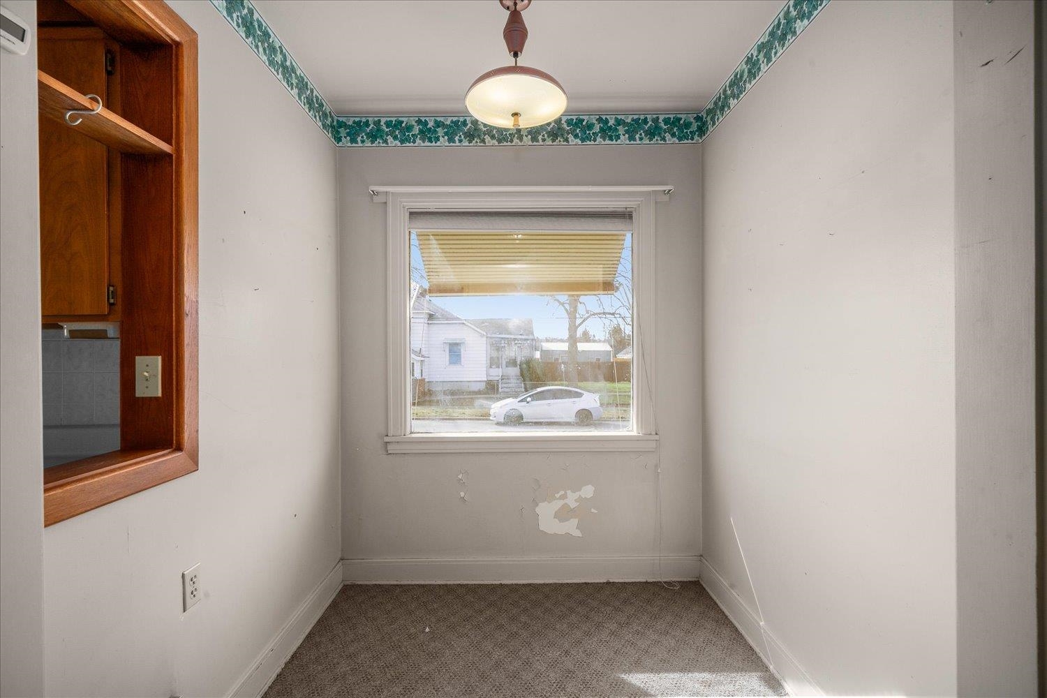 2501 N HOWARD St - Photo 17