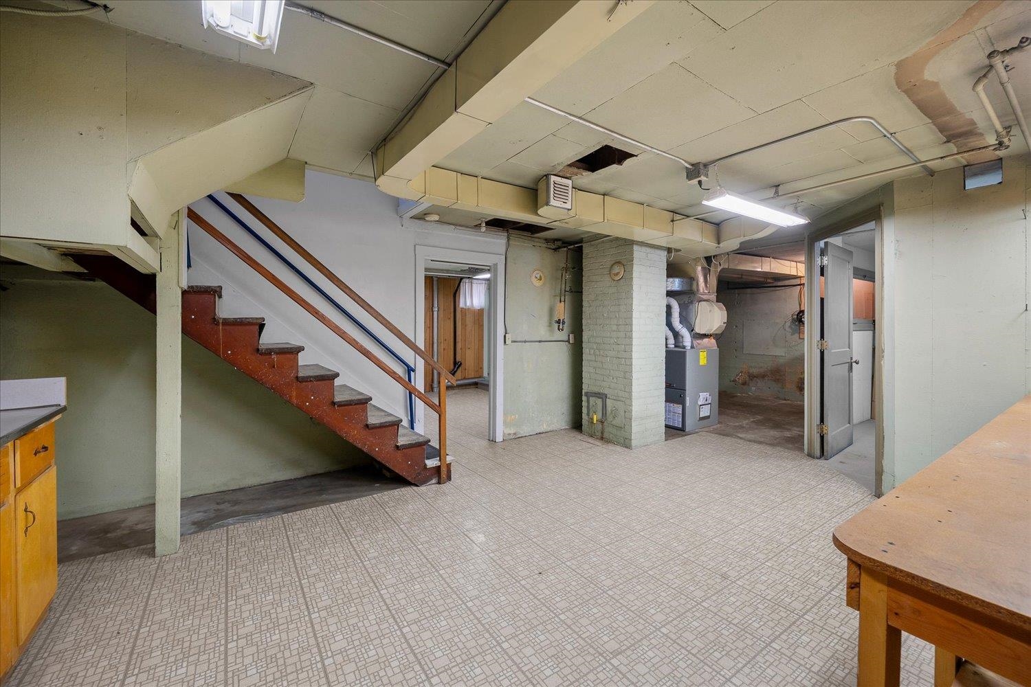 2501 N HOWARD St - Photo 25