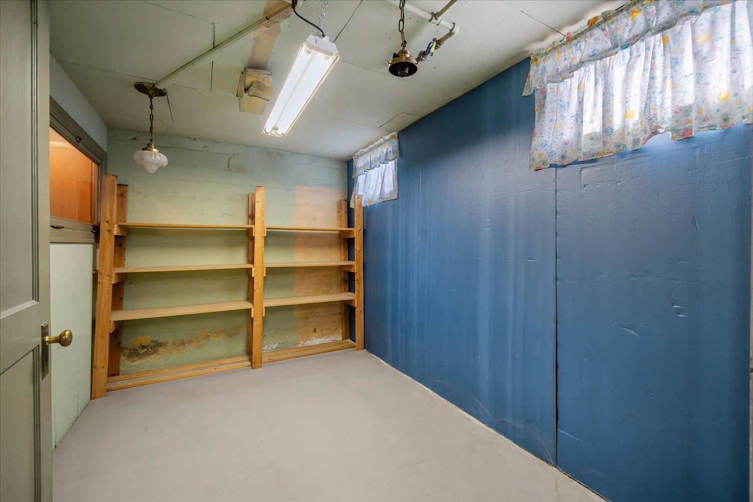 2501 N HOWARD St - Photo 28