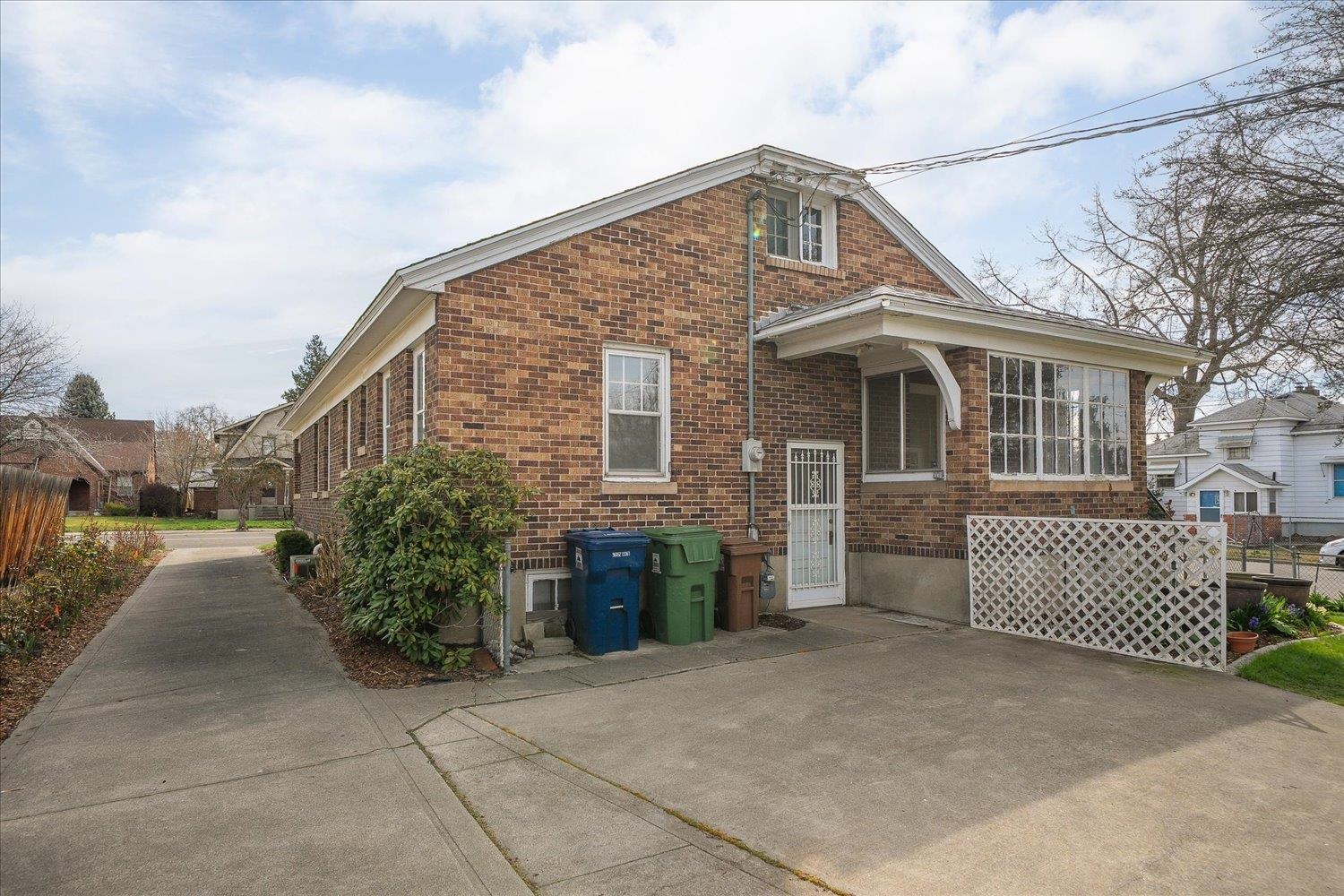 2501 N HOWARD St - Photo 33