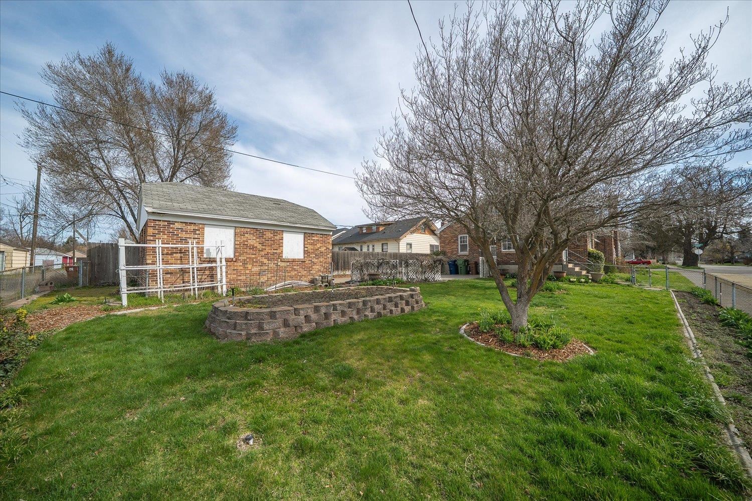 2501 N HOWARD St - Photo 39