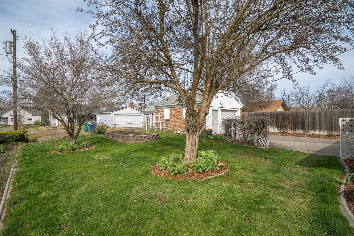 2501 N HOWARD St - Photo 40
