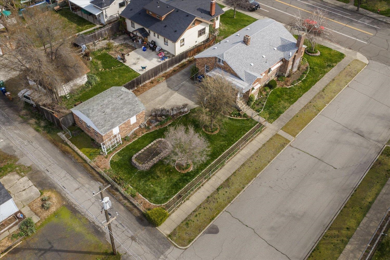 2501 N HOWARD St - Photo 41