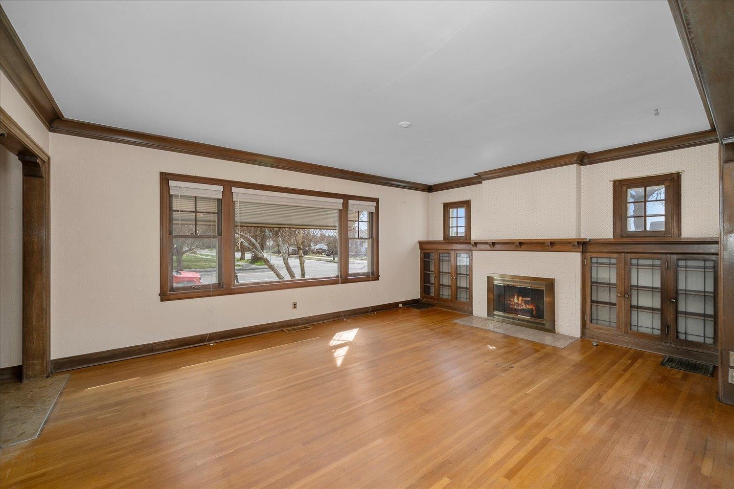 2501 N HOWARD St - Photo 9