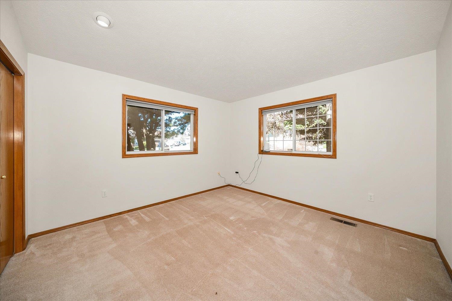 2102 E Dunbar Ln - Photo 17