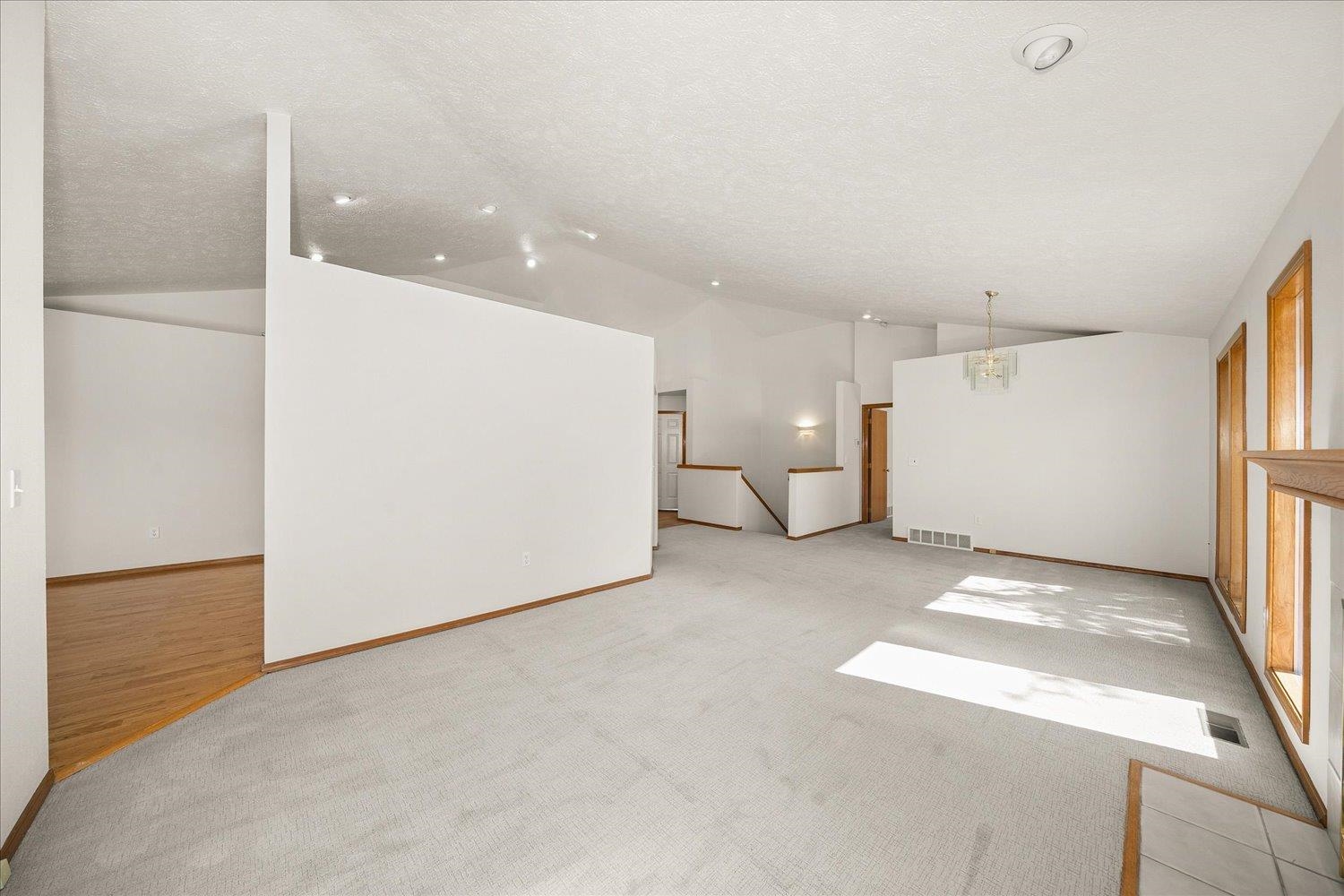 2102 E Dunbar Ln - Photo 7