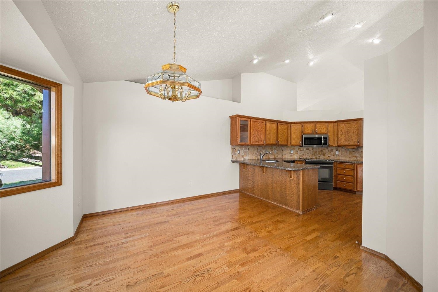2102 E Dunbar Ln - Photo 9