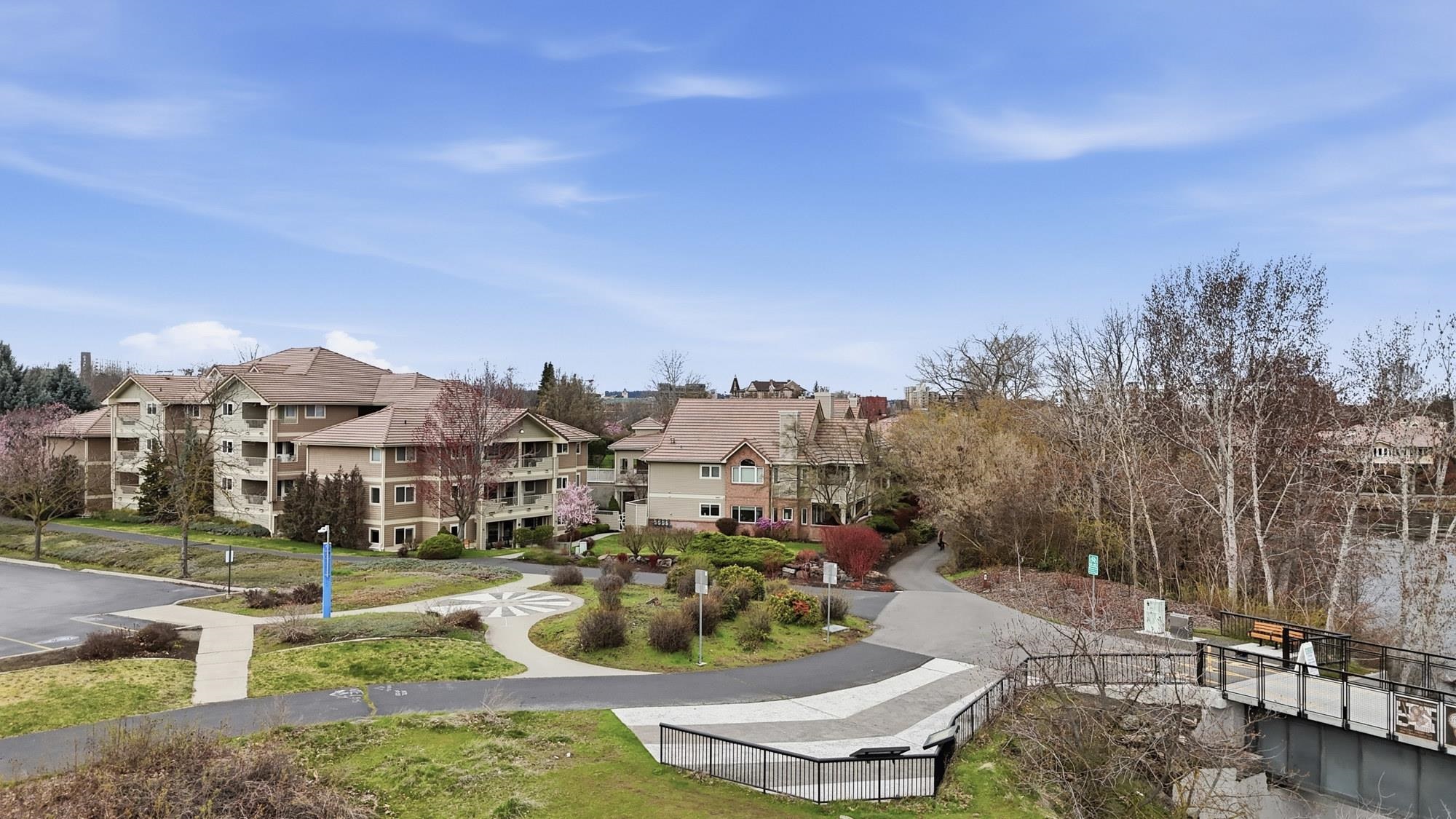 639 N Riverpoint Blvd - Photo 33