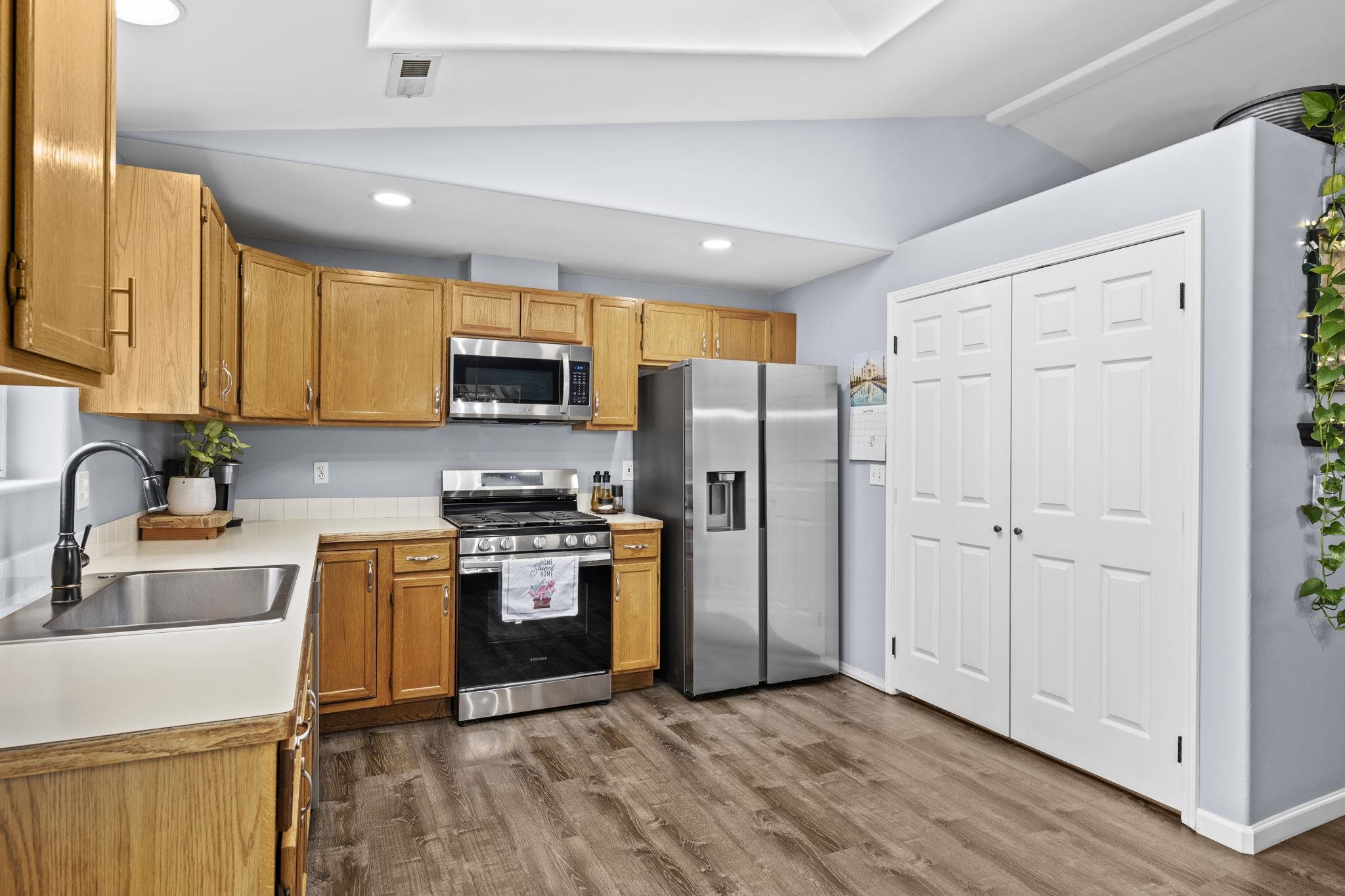 1011 S Campbell St - Photo 13