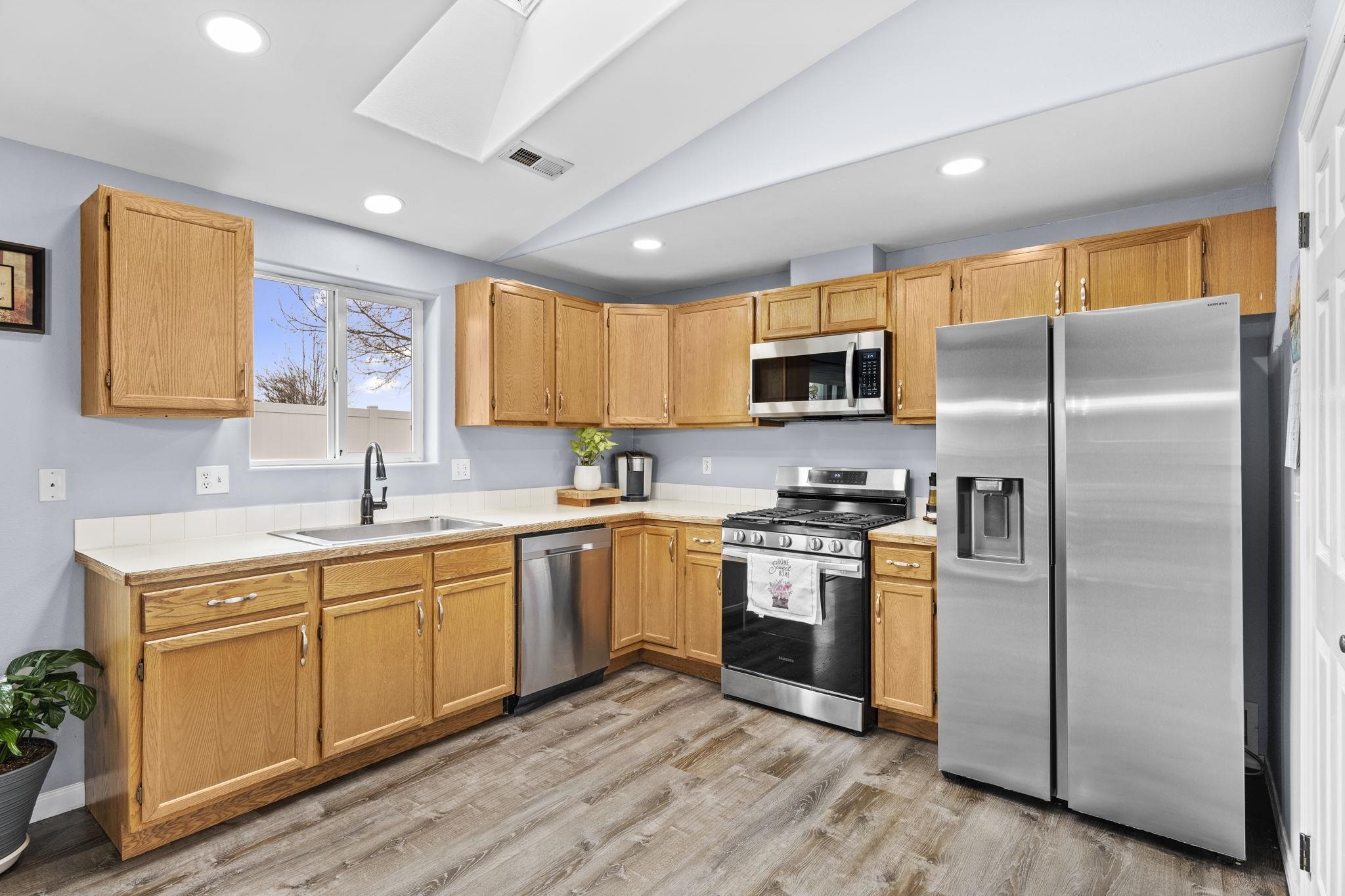 1011 S Campbell St - Photo 14