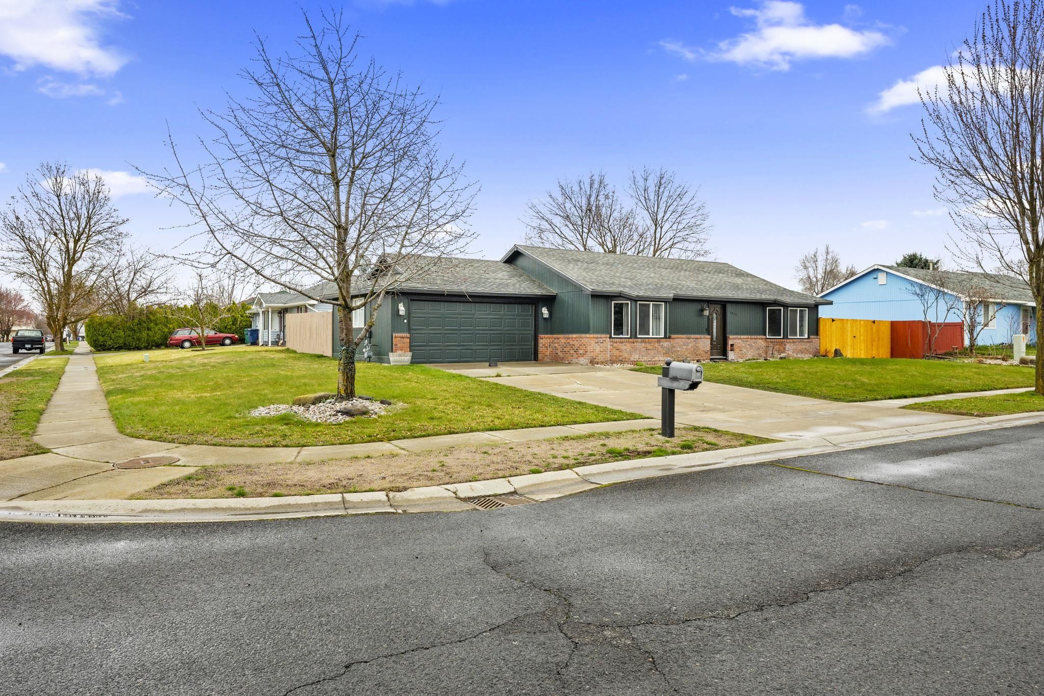 1011 S Campbell St - Photo 4