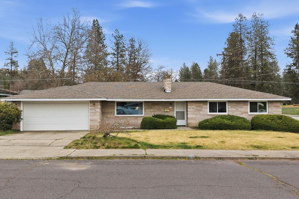 7106 N Valerie St - Photo 1