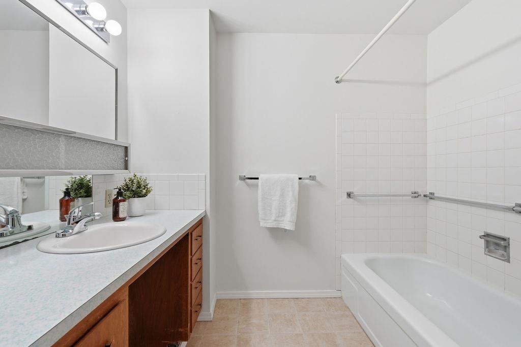 7106 N Valerie St - Photo 14