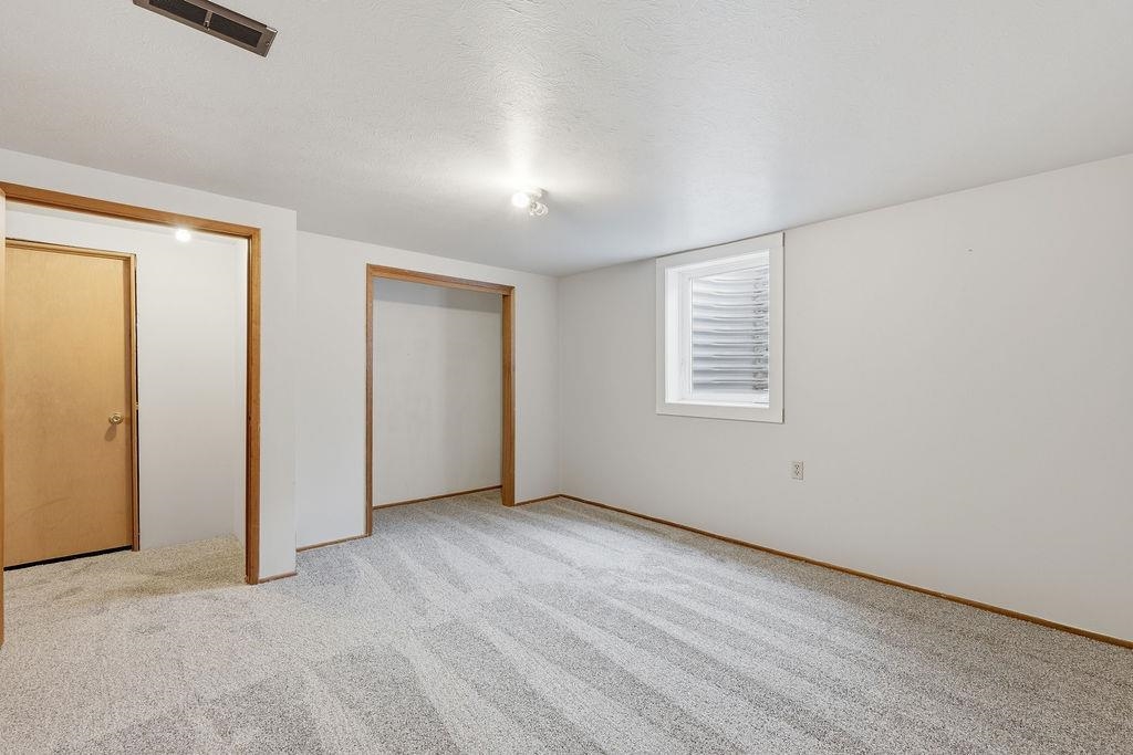 7106 N Valerie St - Photo 21