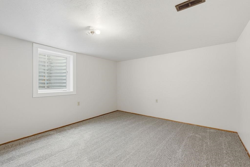 7106 N Valerie St - Photo 22