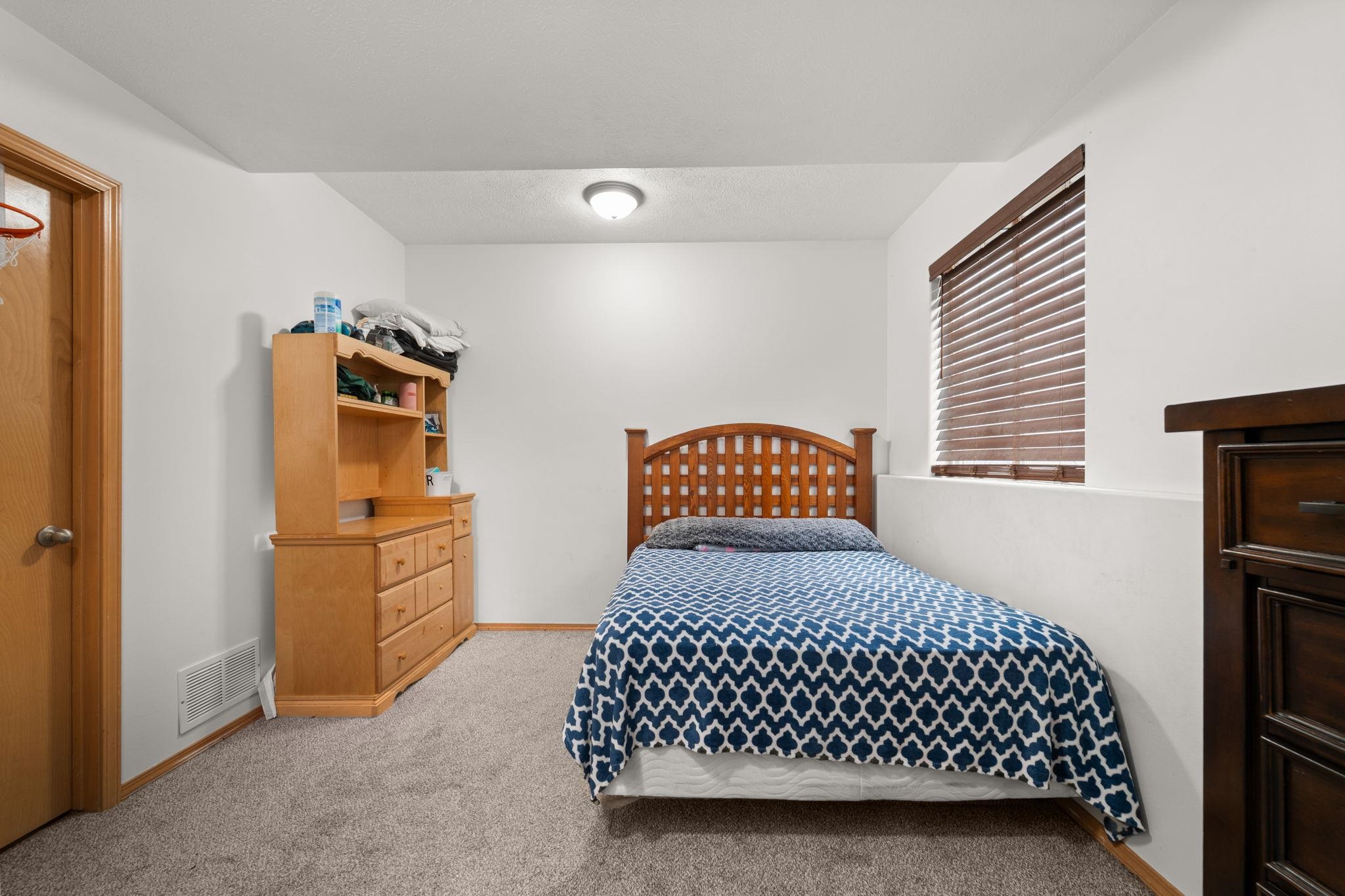 607 S Long Rd - Photo 32
