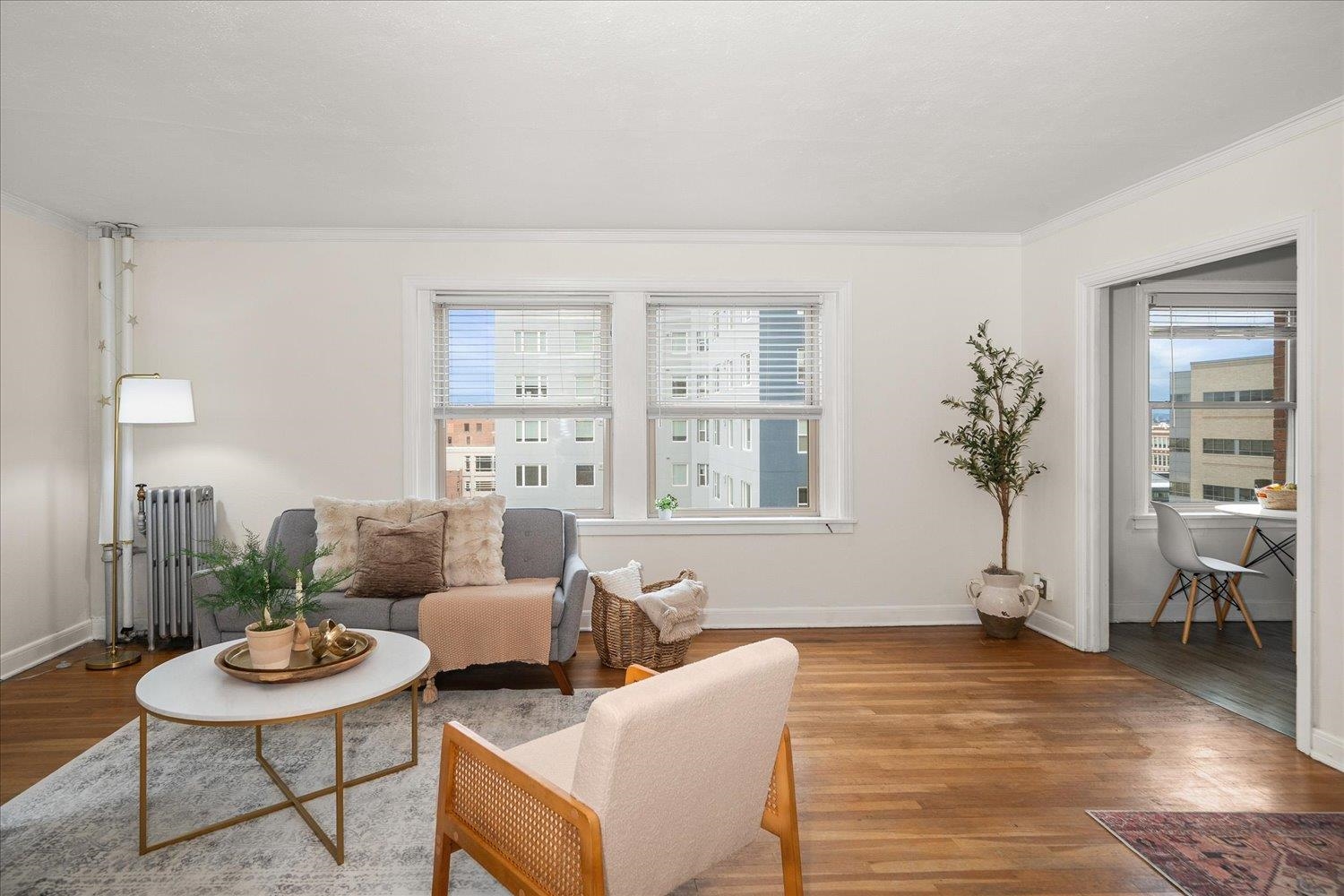 704 W 6th Ave - Photo 17