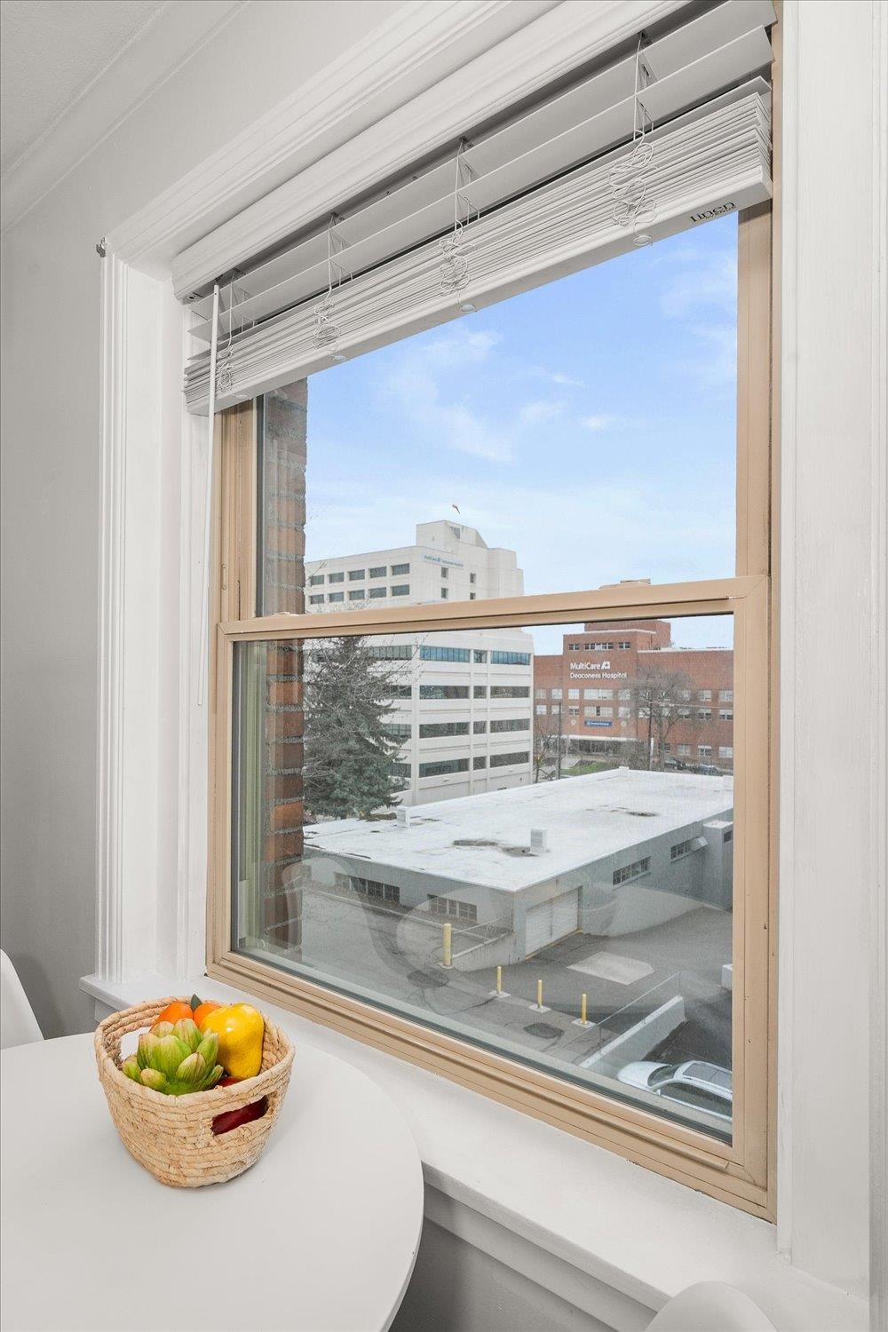 704 W 6th Ave - Photo 21