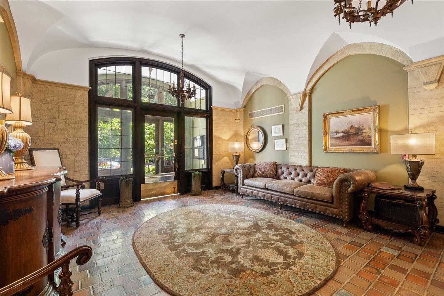 704 W 6th Ave - Photo 4