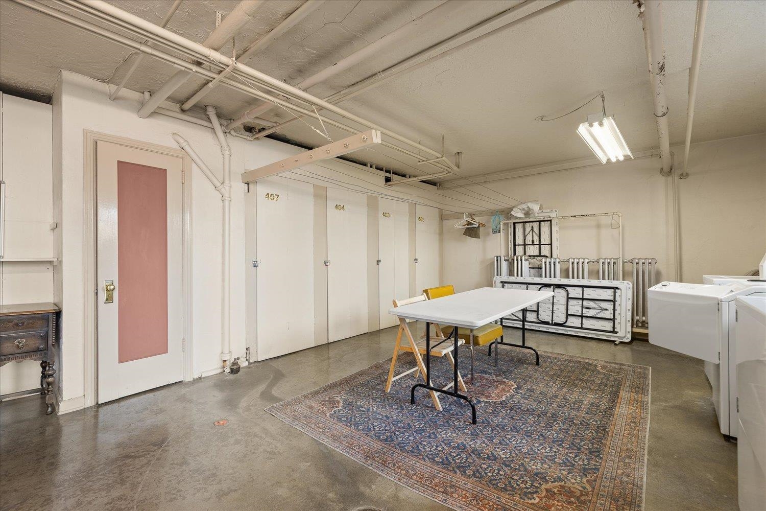 704 W 6th Ave - Photo 32