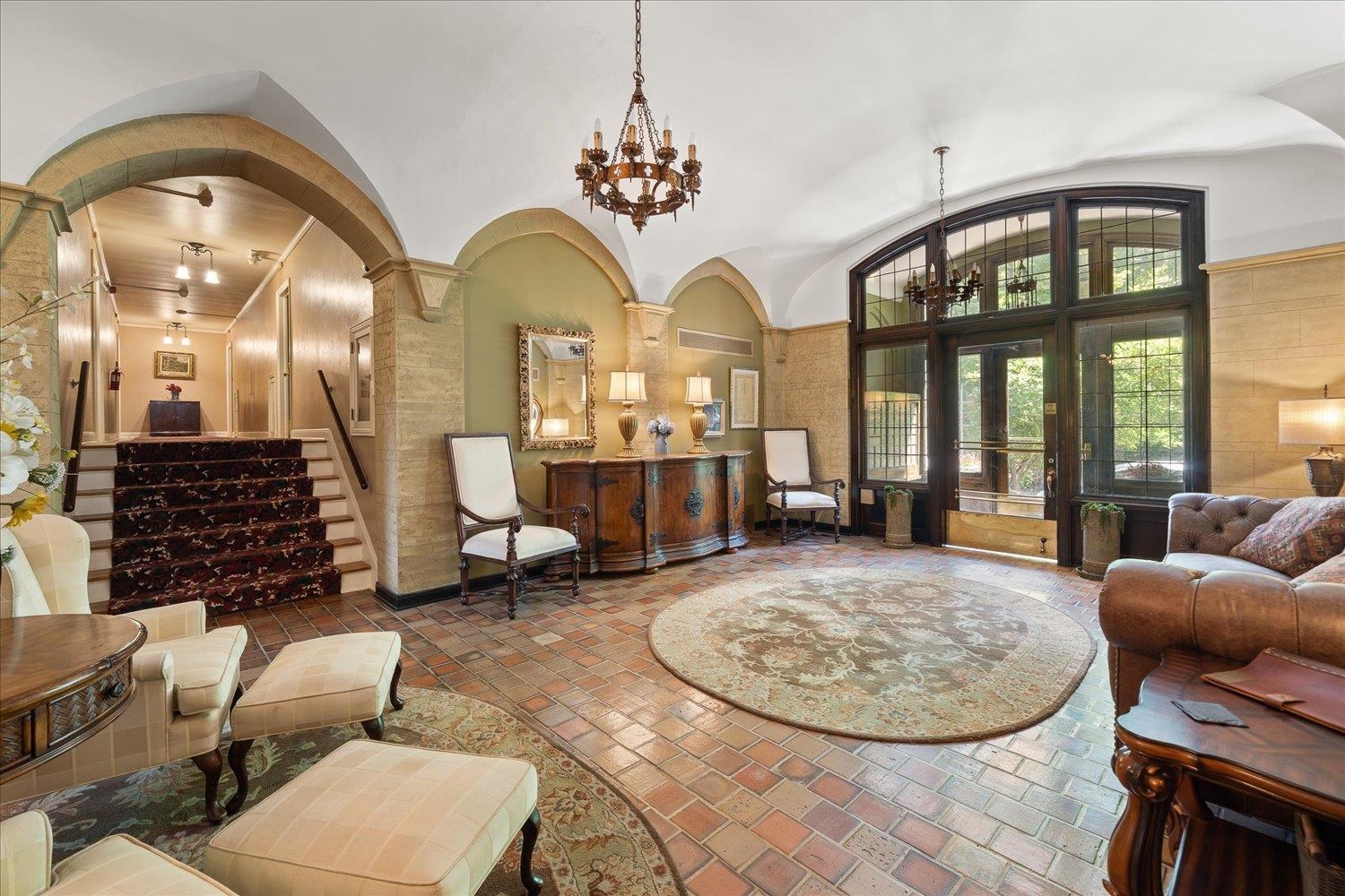 704 W 6th Ave - Photo 5