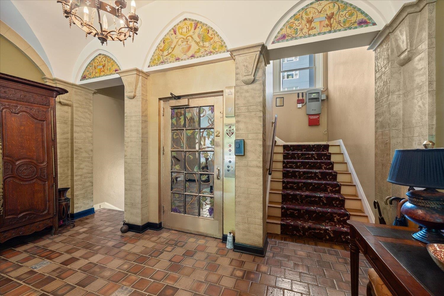 704 W 6th Ave - Photo 9