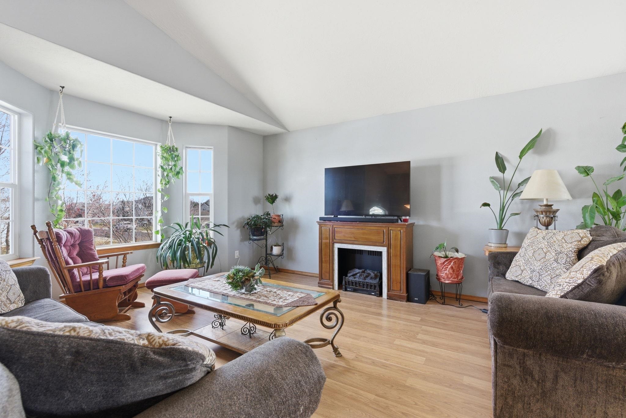963 N Wilcox St - Photo 6